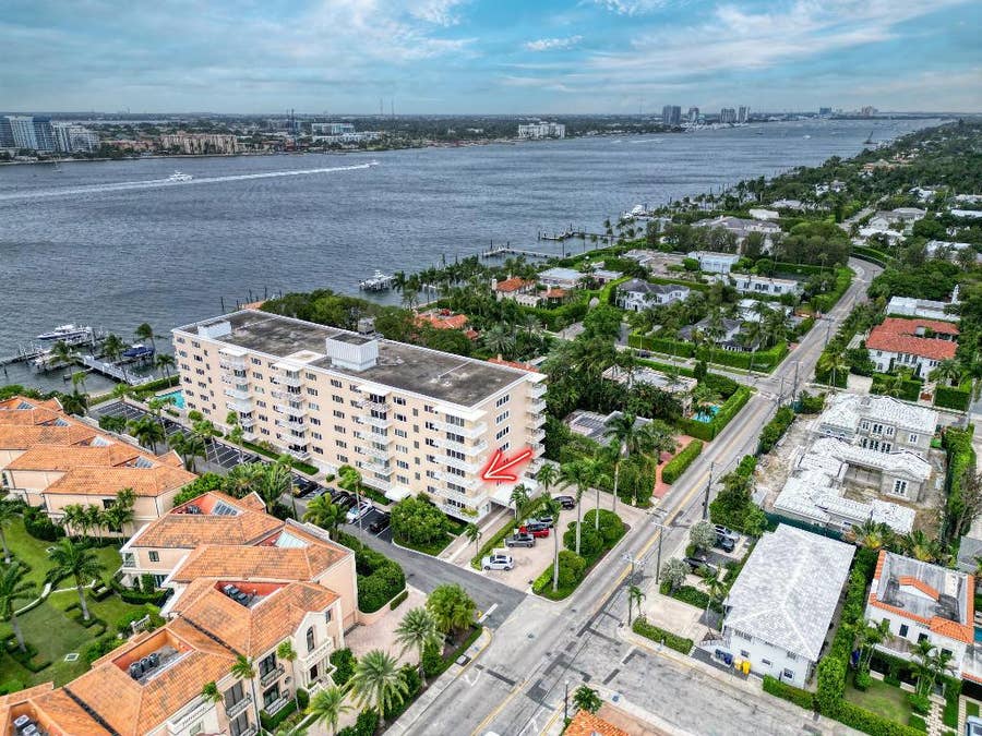 Property photo for 250 N Bradley Place, #402, Palm Beach, FL