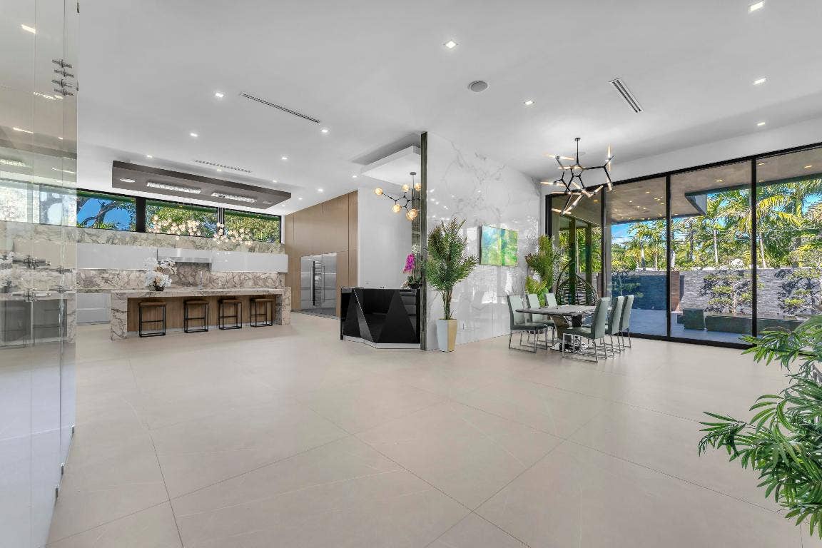2401 NE 13th Street, Fort Lauderdale, FL 33304 2401 NE 13th Street, Fort Lauderdale, FL 33304