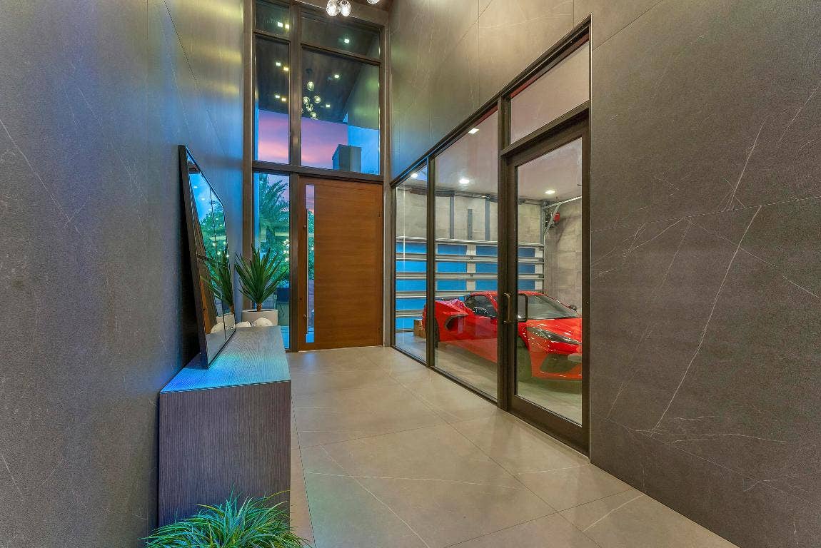 2401 NE 13th Street, Fort Lauderdale, FL 33304 2401 NE 13th Street, Fort Lauderdale, FL 33304
