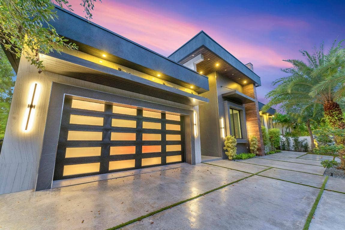2401 NE 13th Street, Fort Lauderdale, FL 33304 2401 NE 13th Street, Fort Lauderdale, FL 33304