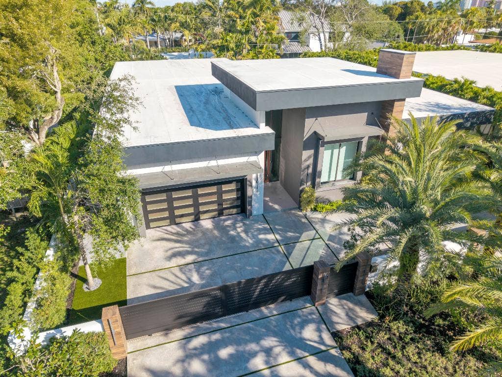 2401 NE 13th Street, Fort Lauderdale, FL 33304 2401 NE 13th Street, Fort Lauderdale, FL 33304