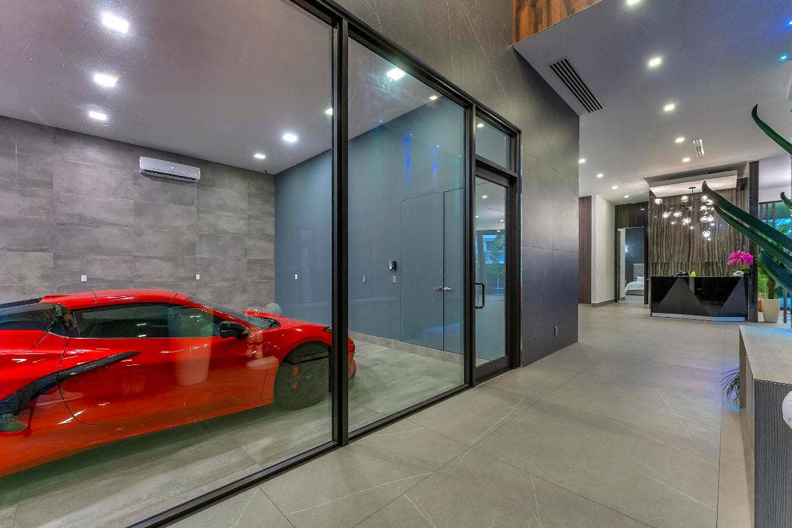 2401 NE 13th Street, Fort Lauderdale, FL 33304 2401 NE 13th Street, Fort Lauderdale, FL 33304