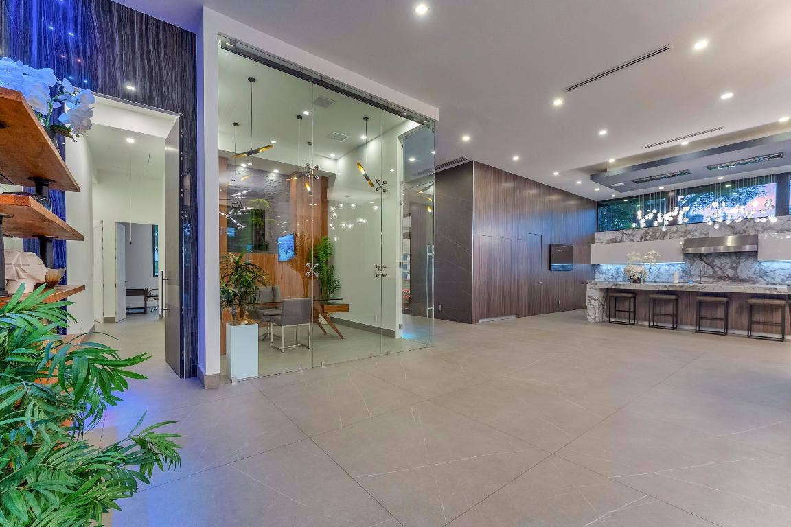 2401 NE 13th Street, Fort Lauderdale, FL 33304 2401 NE 13th Street, Fort Lauderdale, FL 33304