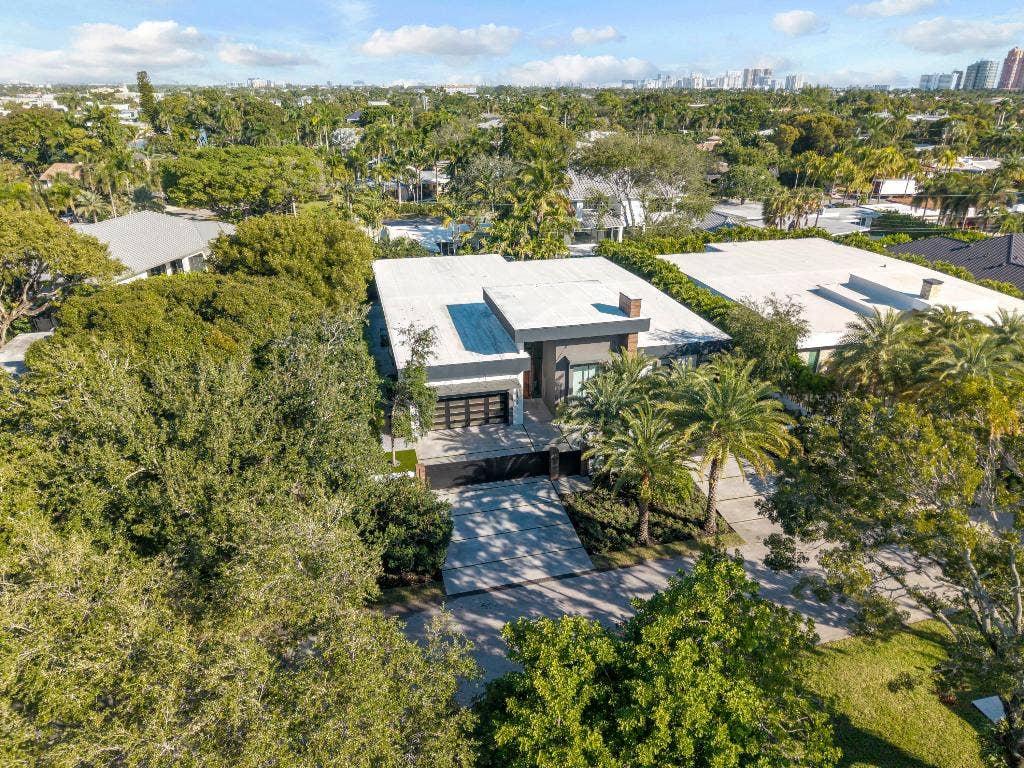 2401 NE 13th Street, Fort Lauderdale, FL 33304 2401 NE 13th Street, Fort Lauderdale, FL 33304