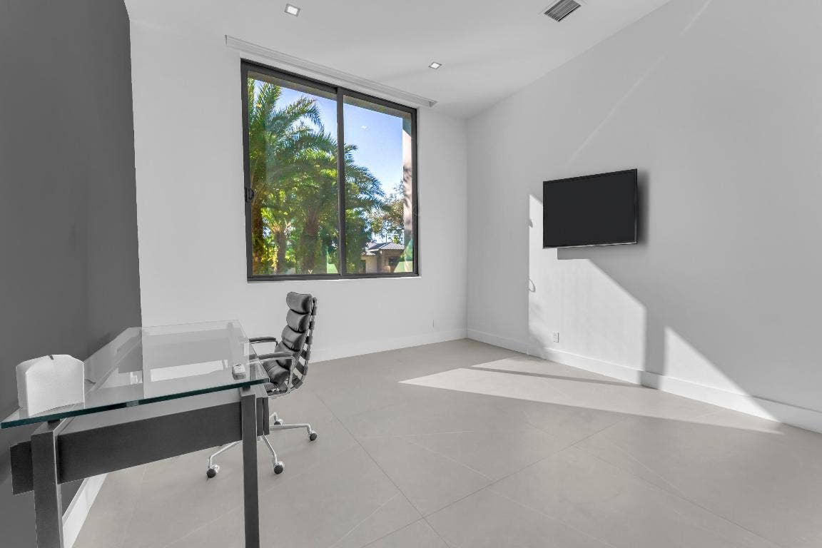 2401 NE 13th Street, Fort Lauderdale, FL 33304 2401 NE 13th Street, Fort Lauderdale, FL 33304
