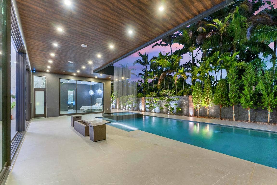 2401 NE 13th Street, Fort Lauderdale, FL 33304 2401 NE 13th Street, Fort Lauderdale, FL 33304