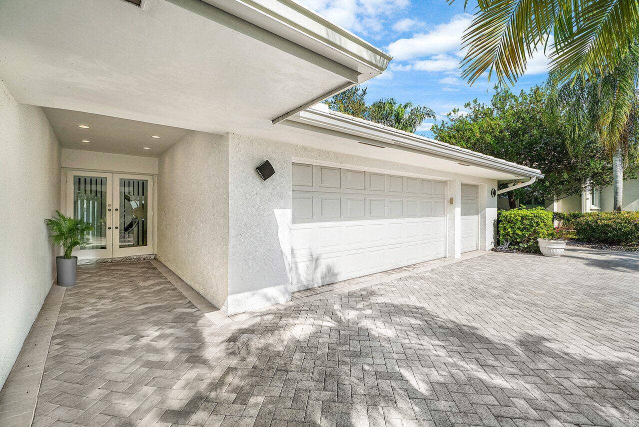 4705 Tree Fern Drive, Delray Beach, FL 33445