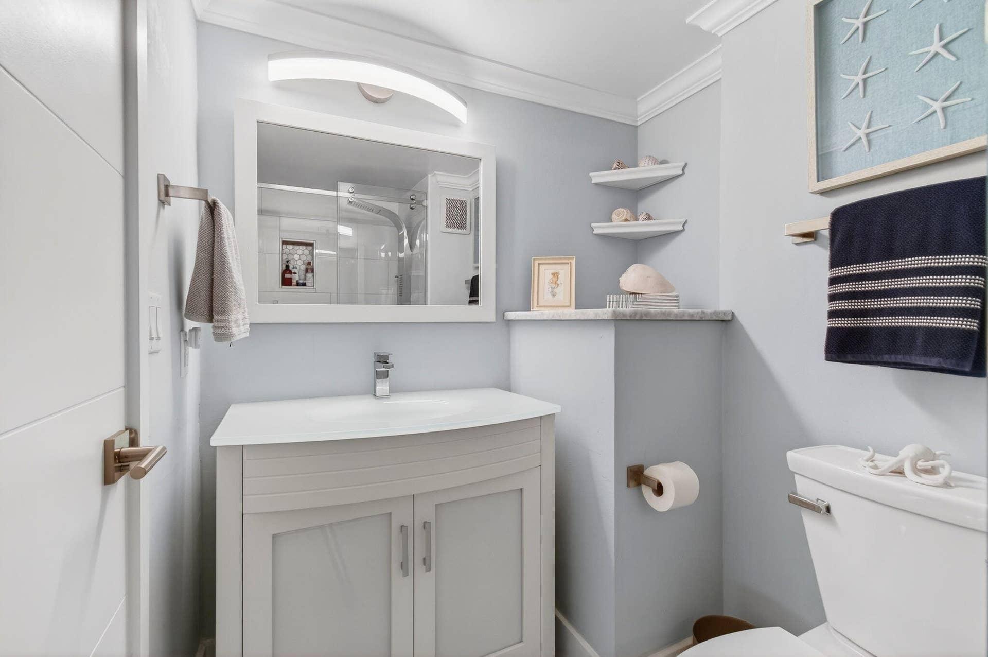 4511 S Ocean Boulevard, #403, Highland Beach, FL 33487 SERENE GUEST BATH