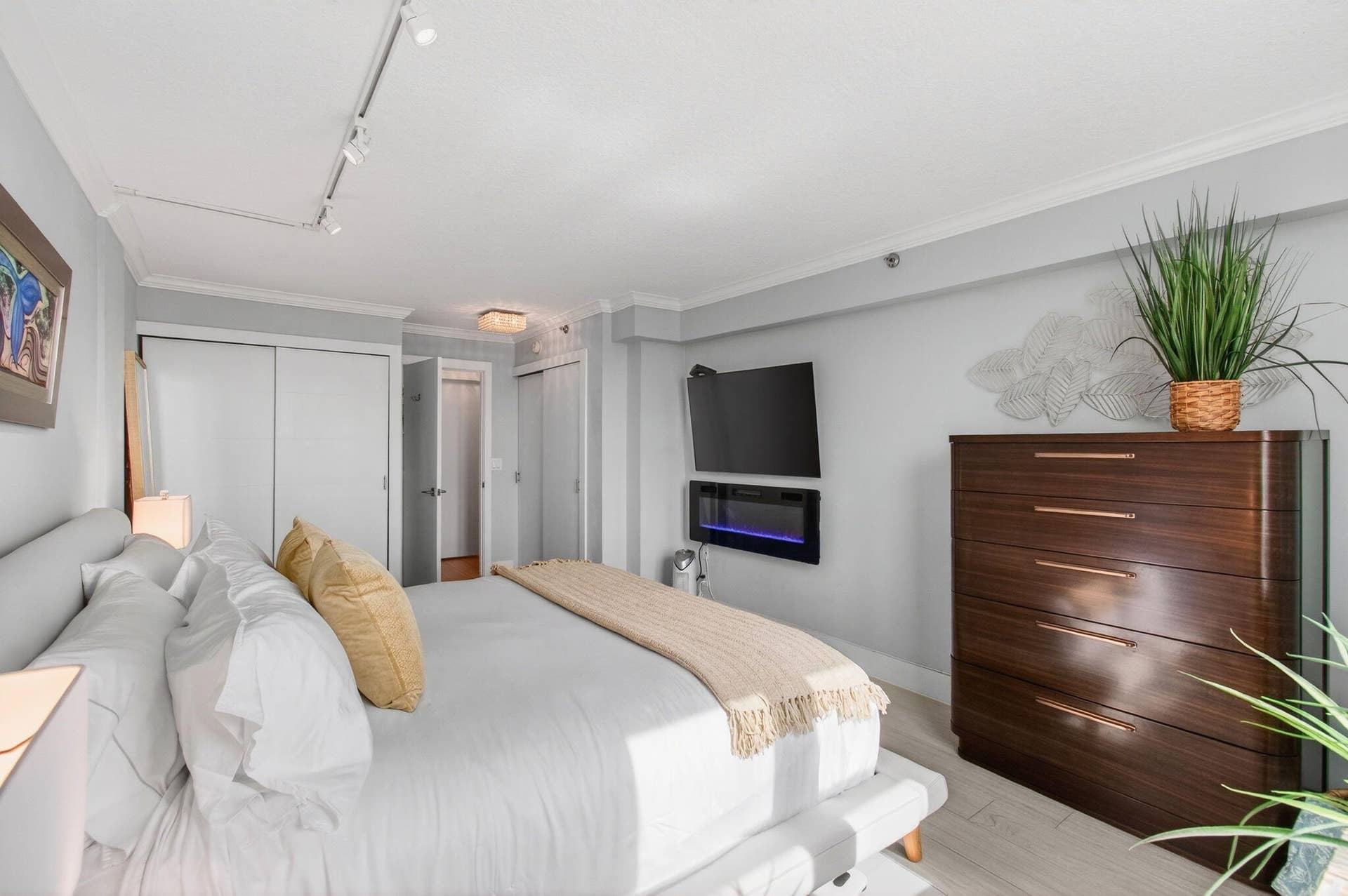 4511 S Ocean Boulevard, #403, Highland Beach, FL 33487 ELEGANT MASTER BEDROOM