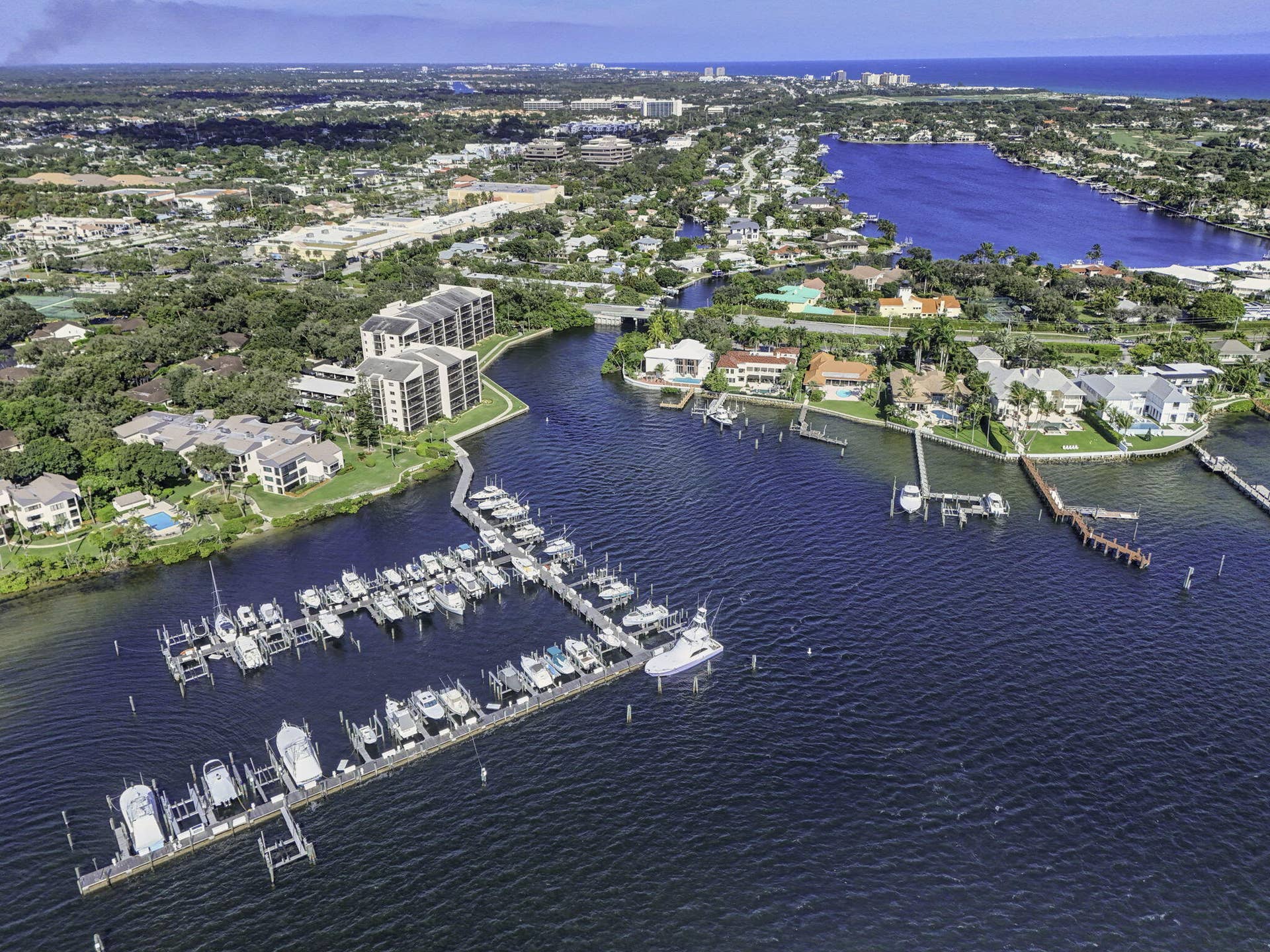 11390 TWELVE OAKS Way, #420, North Palm Beach, FL 33408 Private marina with ocean access