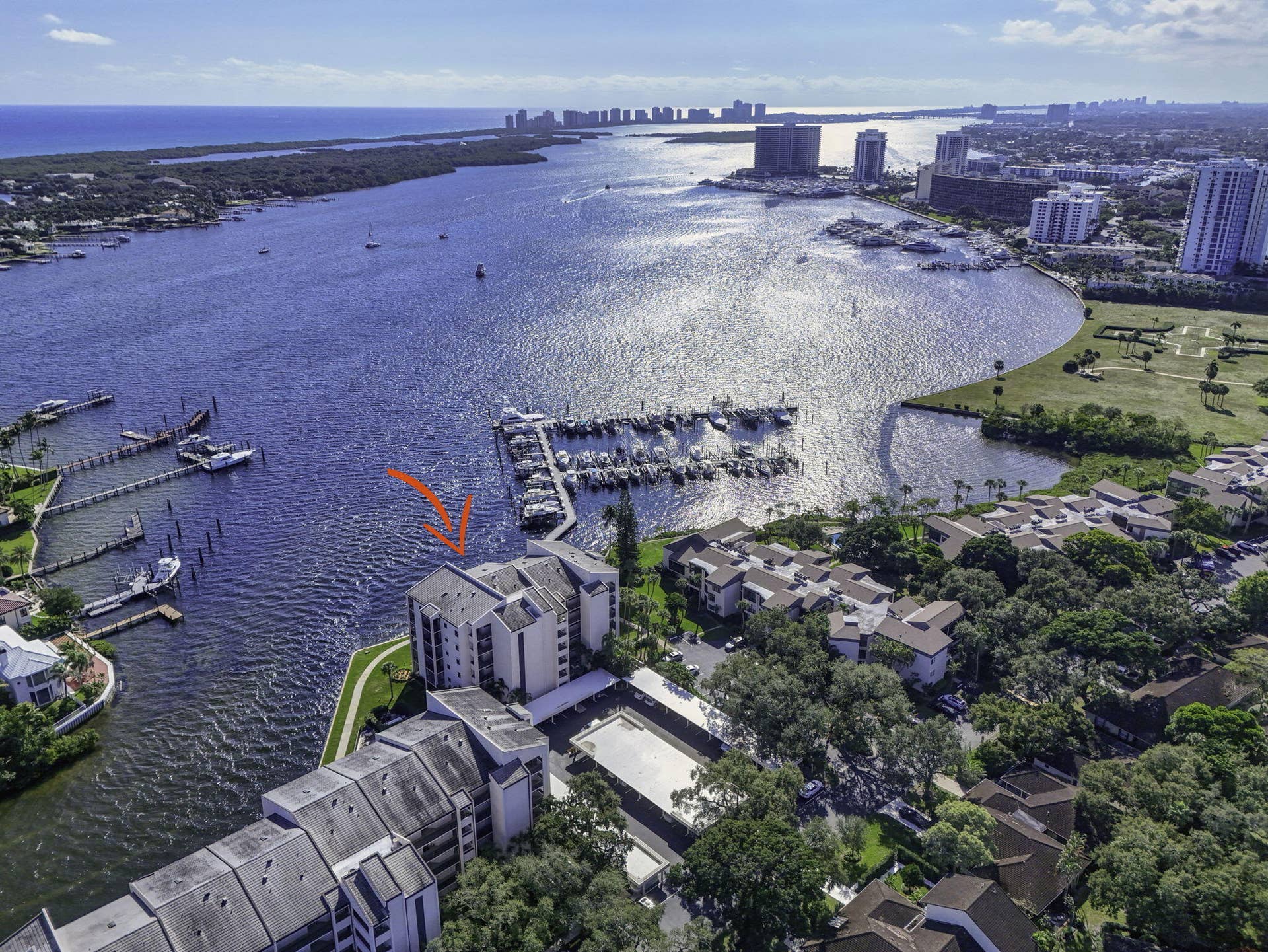 11390 TWELVE OAKS Way, #420, North Palm Beach, FL 33408 Private marina with ocean access