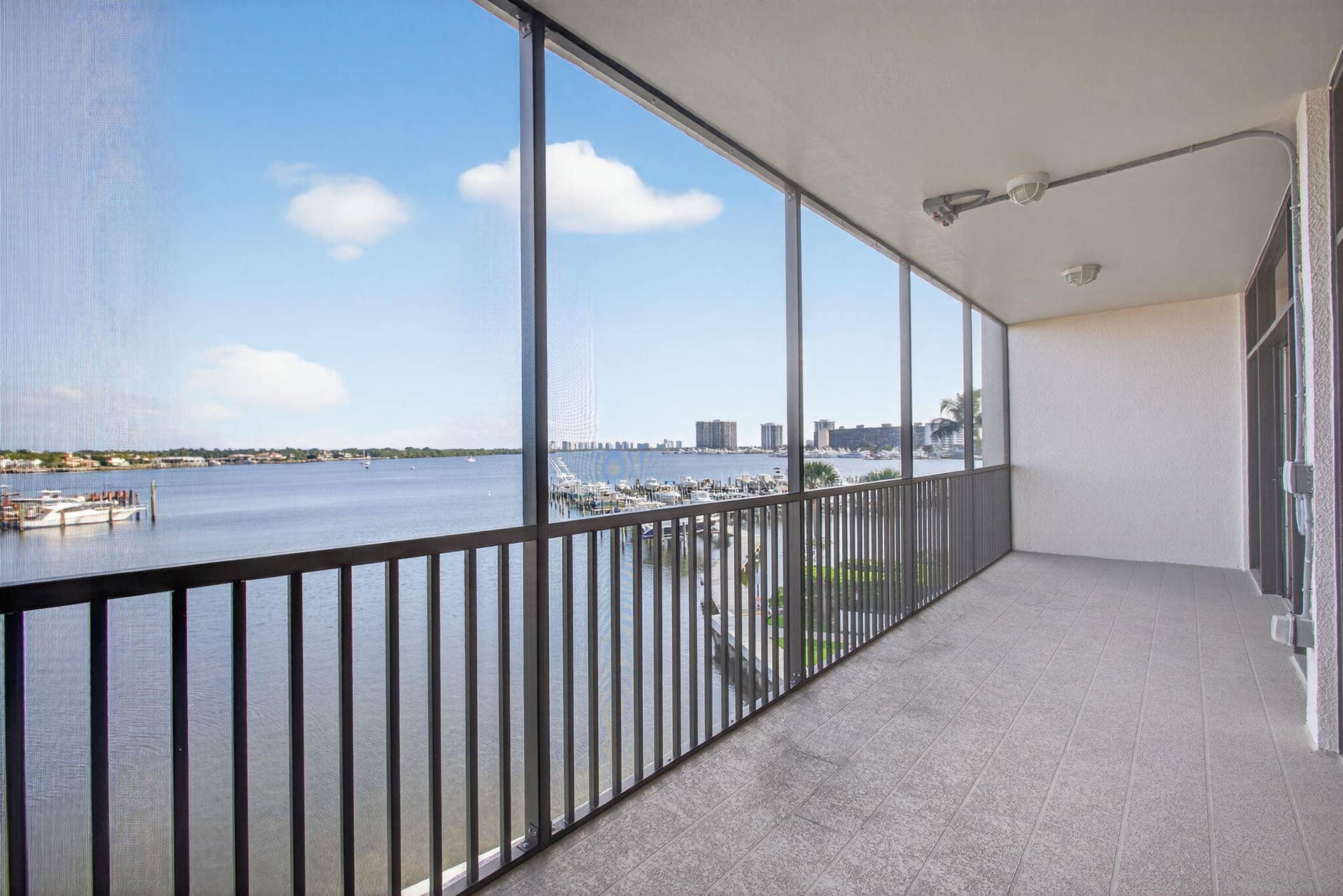 11390 TWELVE OAKS Way, #420, North Palm Beach, FL 33408 Expansive Balcony