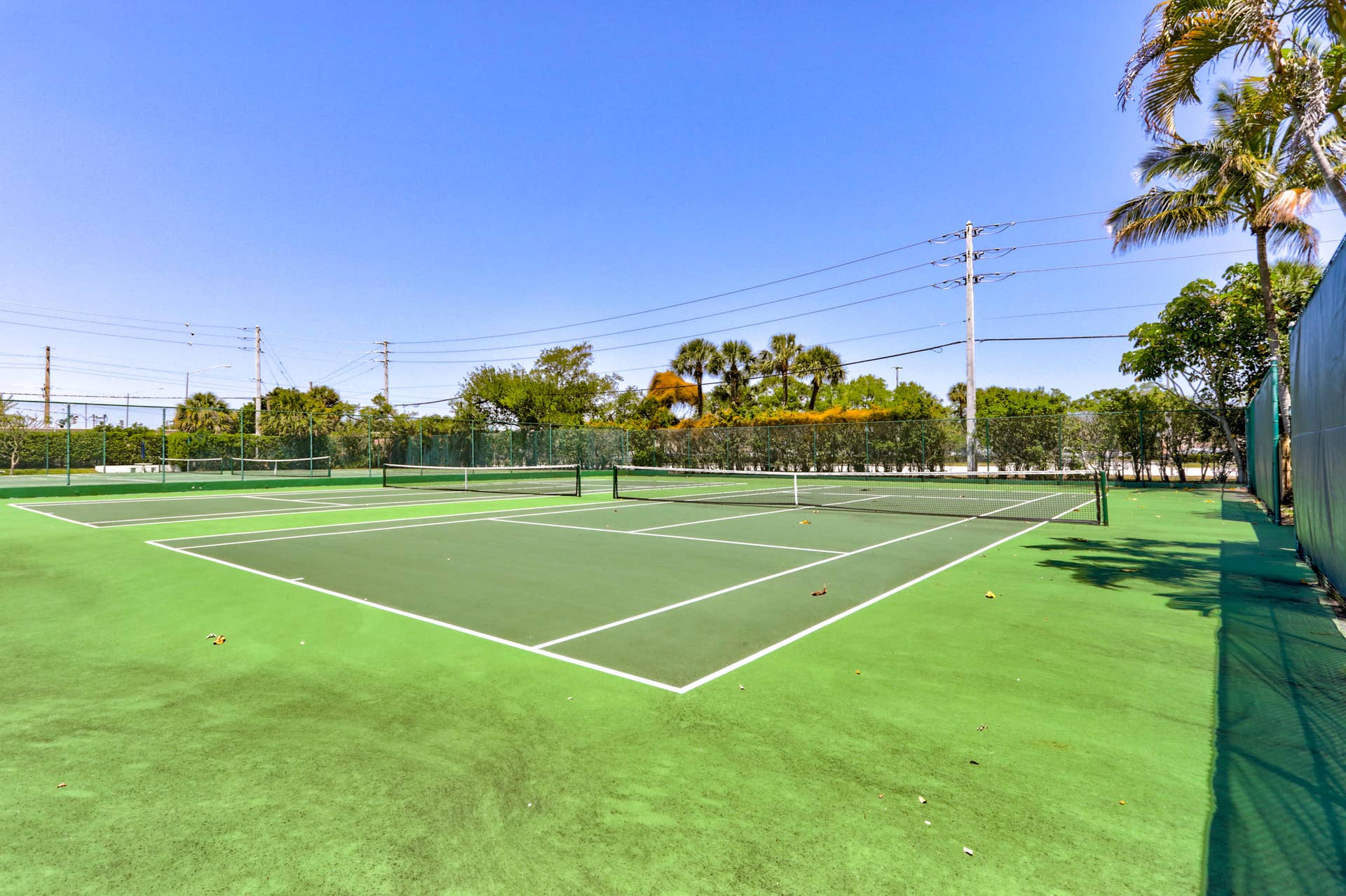 11390 TWELVE OAKS Way, #420, North Palm Beach, FL 33408 Tennis Court