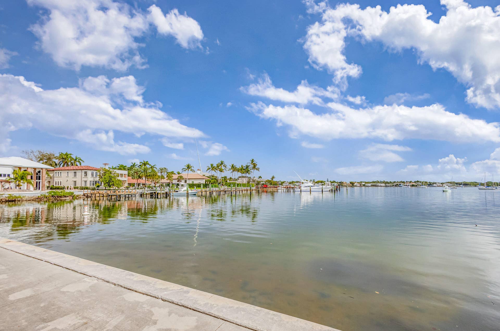 11390 TWELVE OAKS Way, #420, North Palm Beach, FL 33408 Lake Worth Lagoon