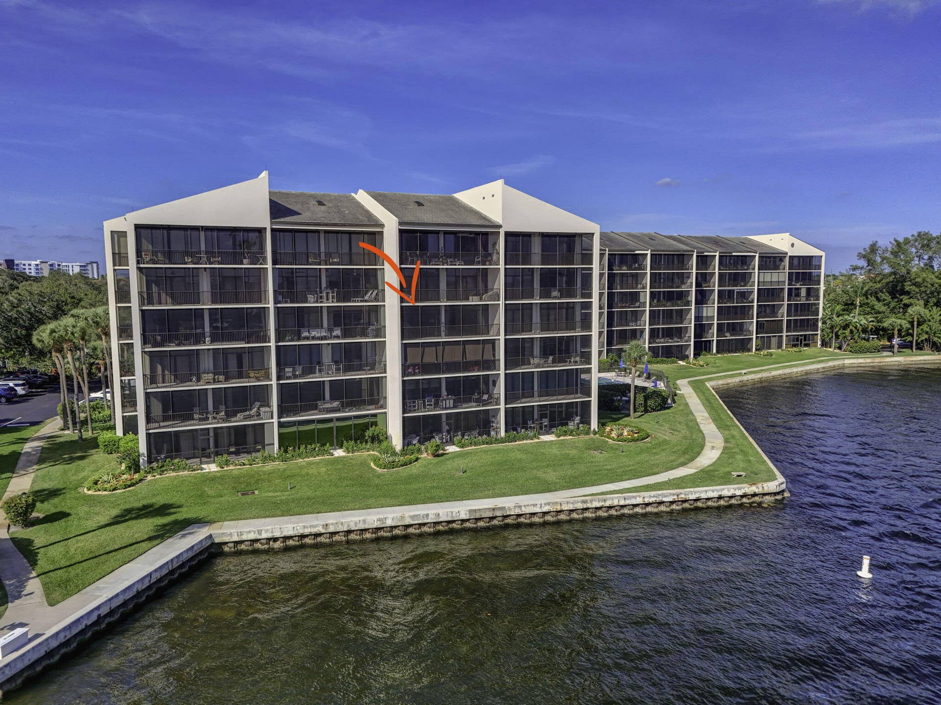 11390 TWELVE OAKS Way, #420, North Palm Beach, FL 33408 4th Floor Residence