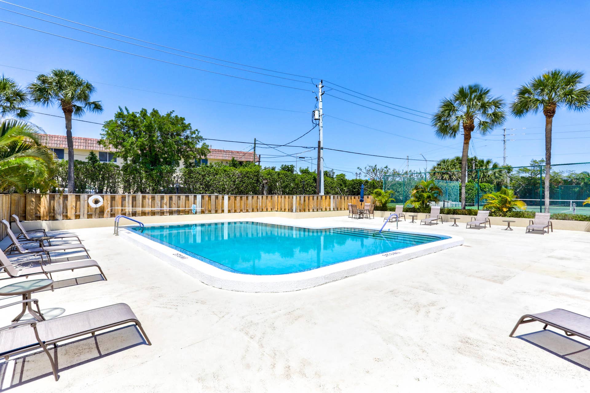 11390 TWELVE OAKS Way, #420, North Palm Beach, FL 33408 Clubhouse Pool