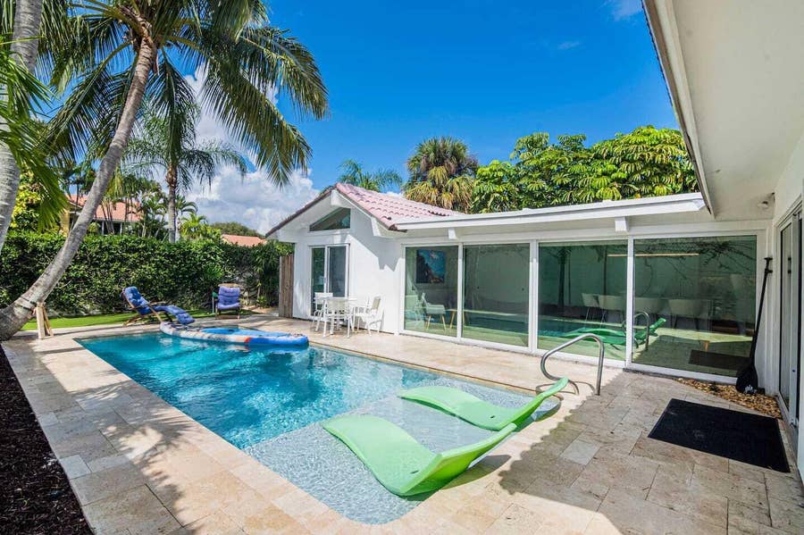 Property photo for 103 W Sandpiper Circle W, Jupiter, FL
