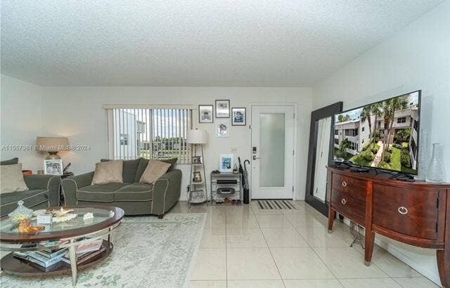 185 Normandy, #D, Delray Beach, Delray Beach, FL 33484 185 Normandy D Living Room:Entry