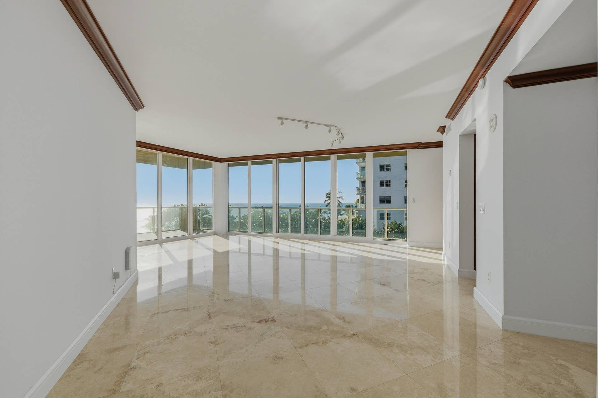 1063 Hillsboro Mile, #301, Hillsboro Beach, FL 33062 DSC_4660