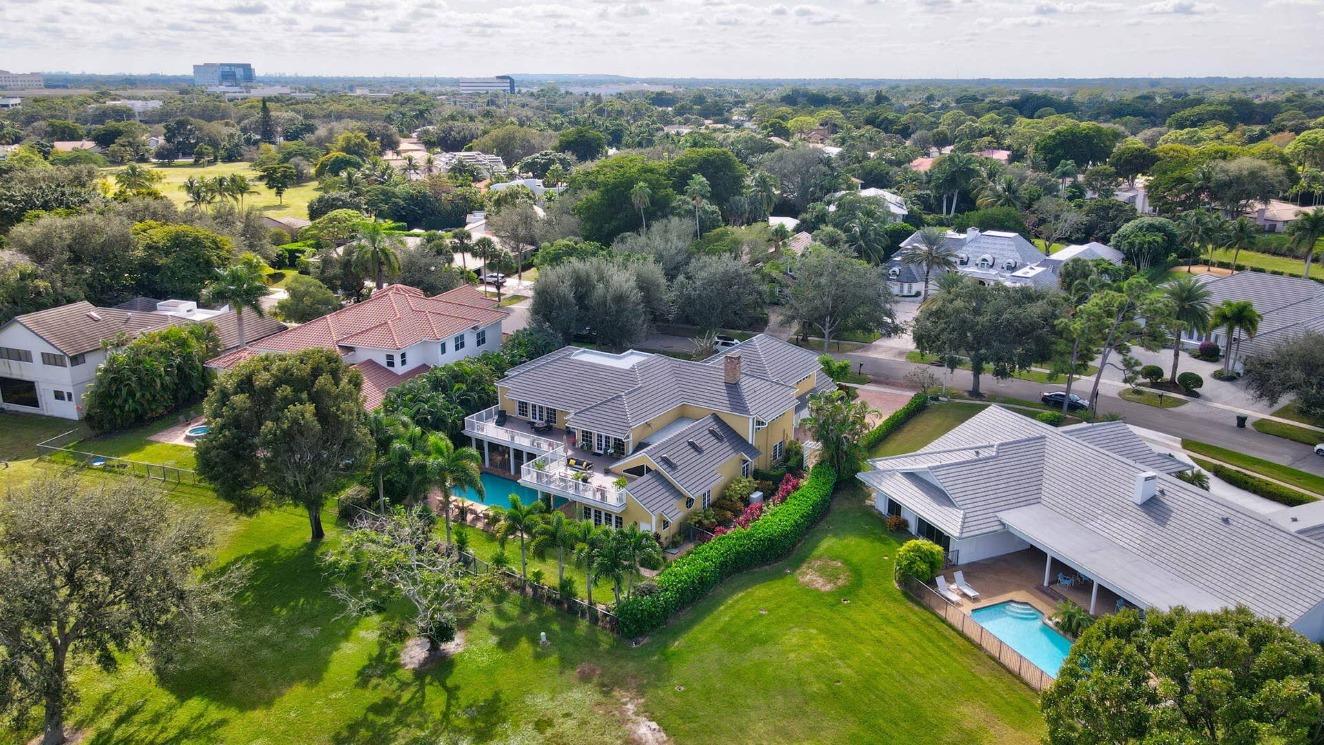 2883 Banyan Boulevard Circle NW, Boca Raton, FL 33431 aerial view of home
