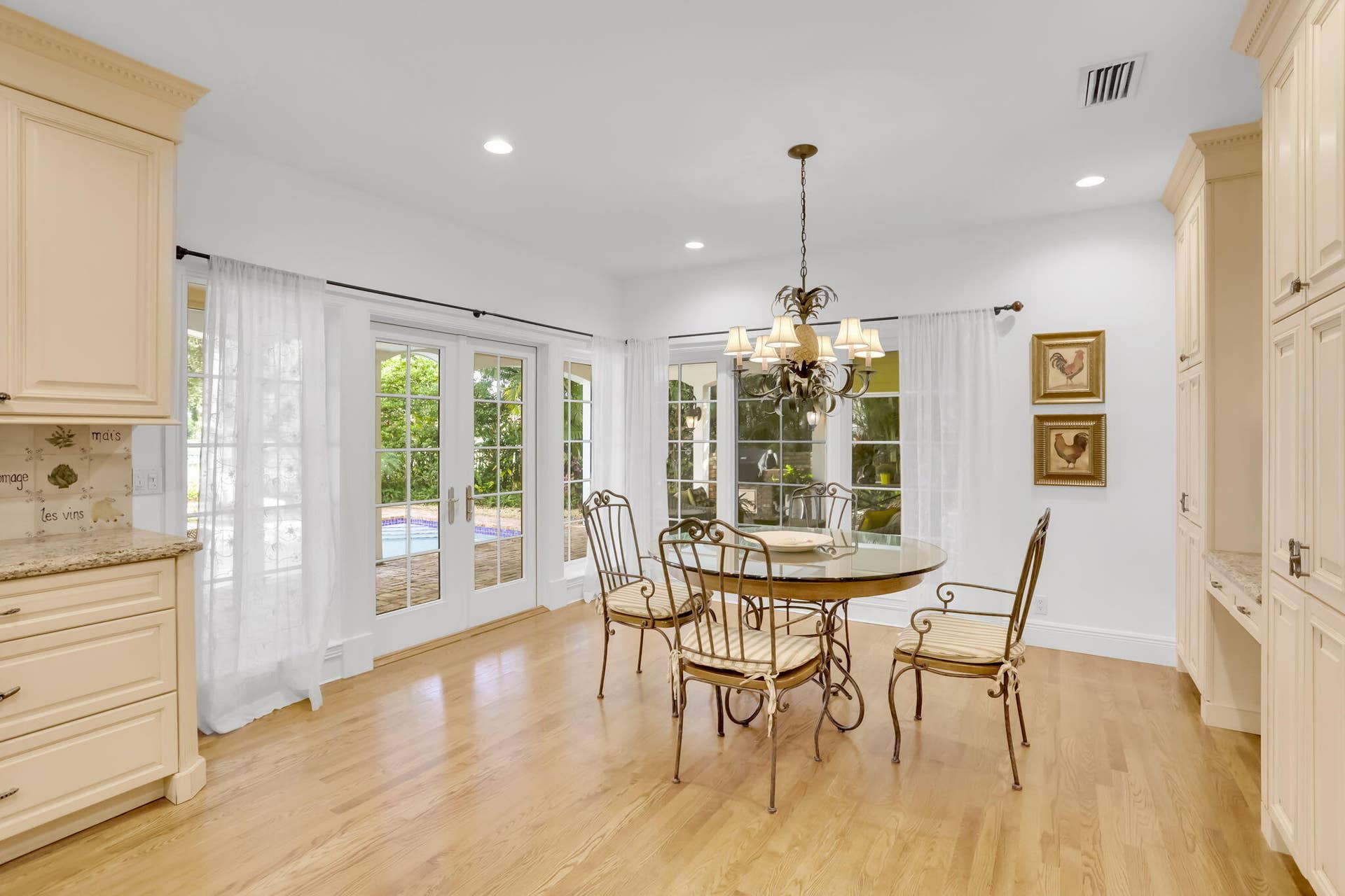 2883 Banyan Boulevard Circle NW, Boca Raton, FL 33431 Kitchen eat in area
