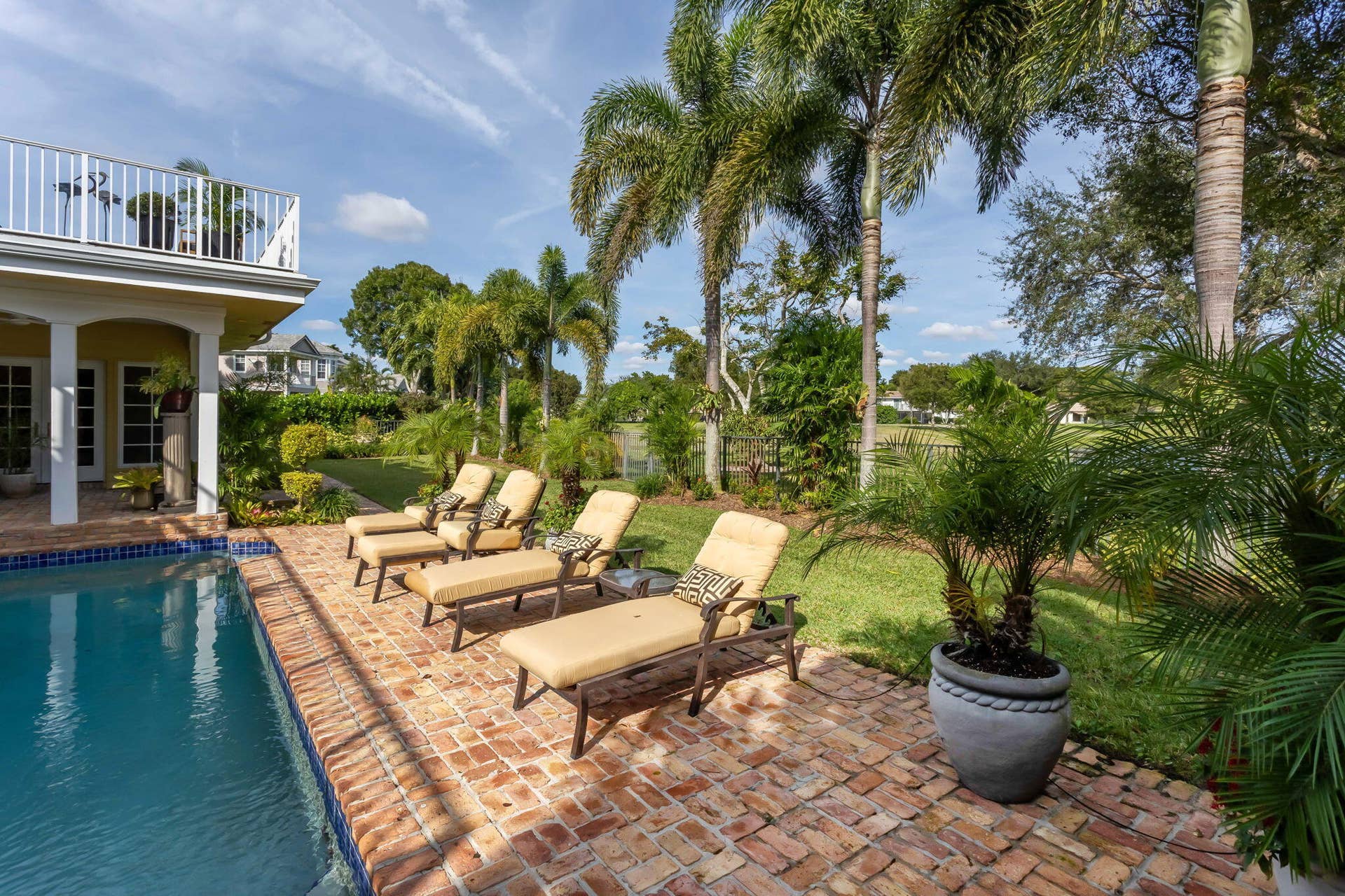 2883 Banyan Boulevard Circle NW, Boca Raton, FL 33431 Lounge area