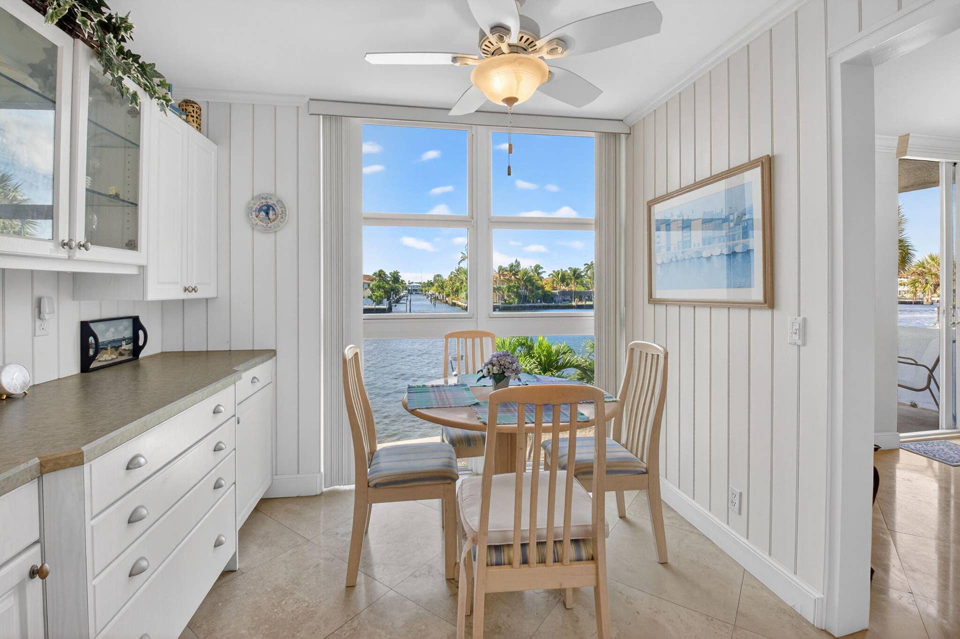 Eat-In Kitchen