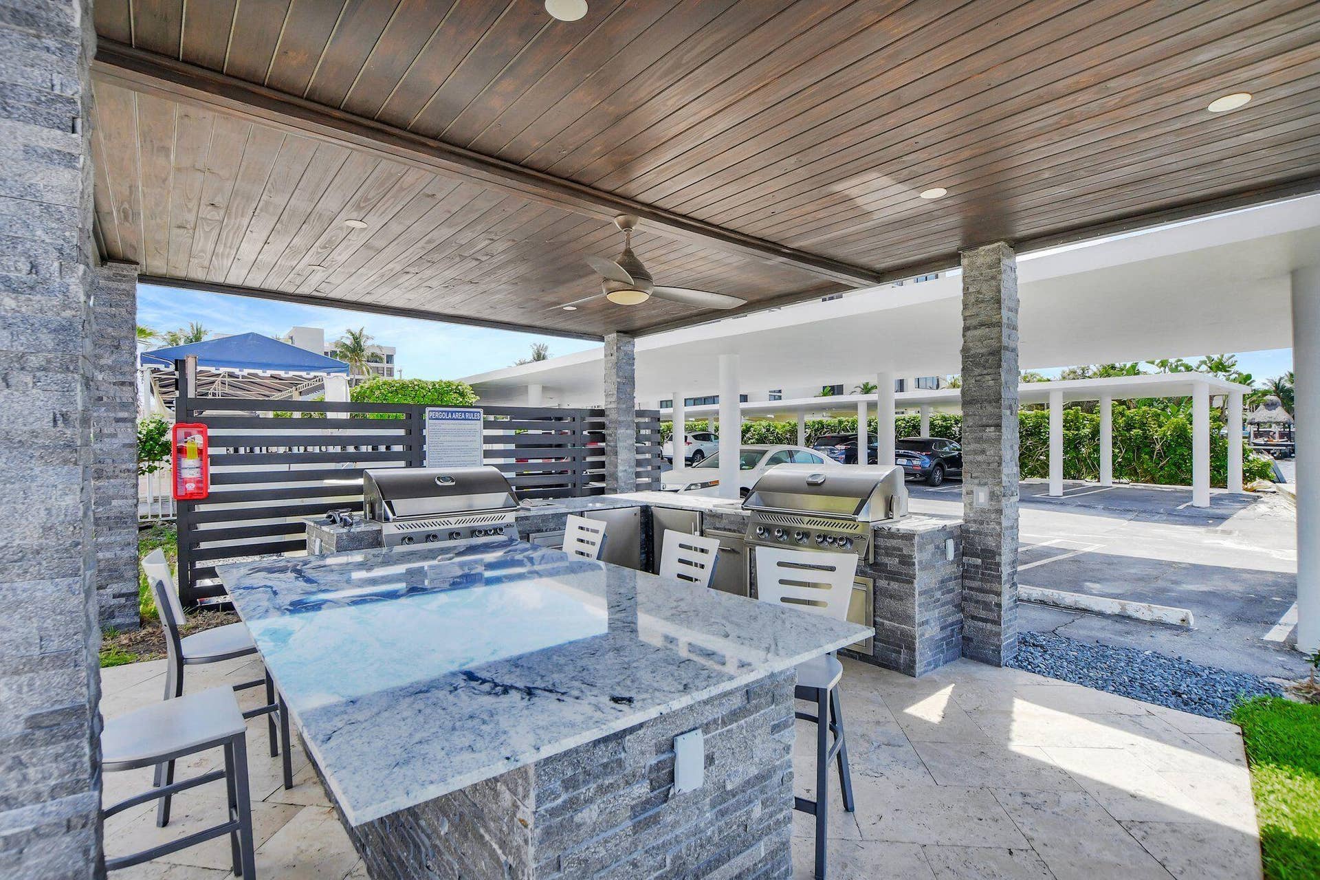 Dining Deck On The Intracoastal