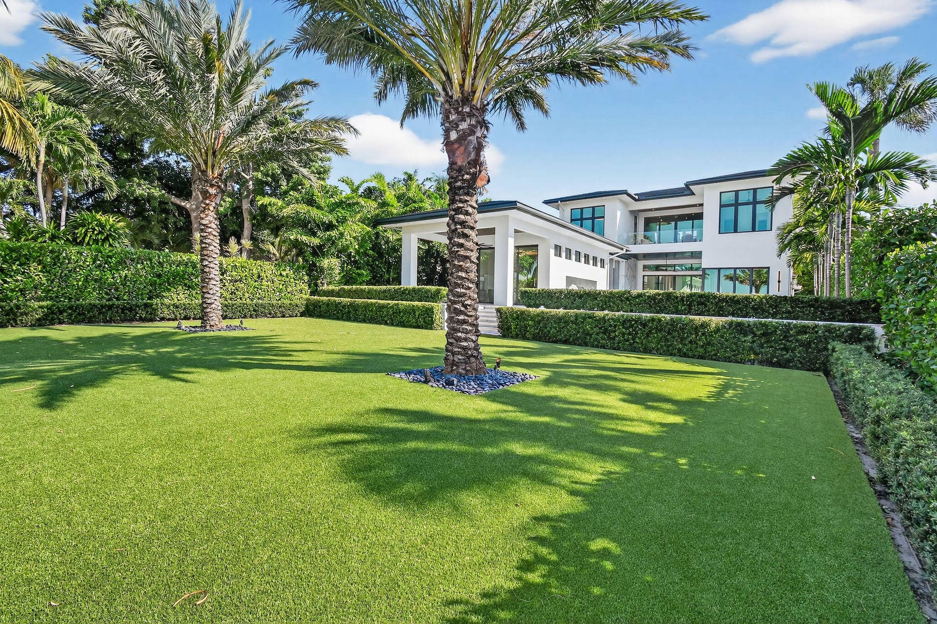2085 Vitex Lane, North Palm Beach, FL 33408 2085VitexLn-RearExterior(10)