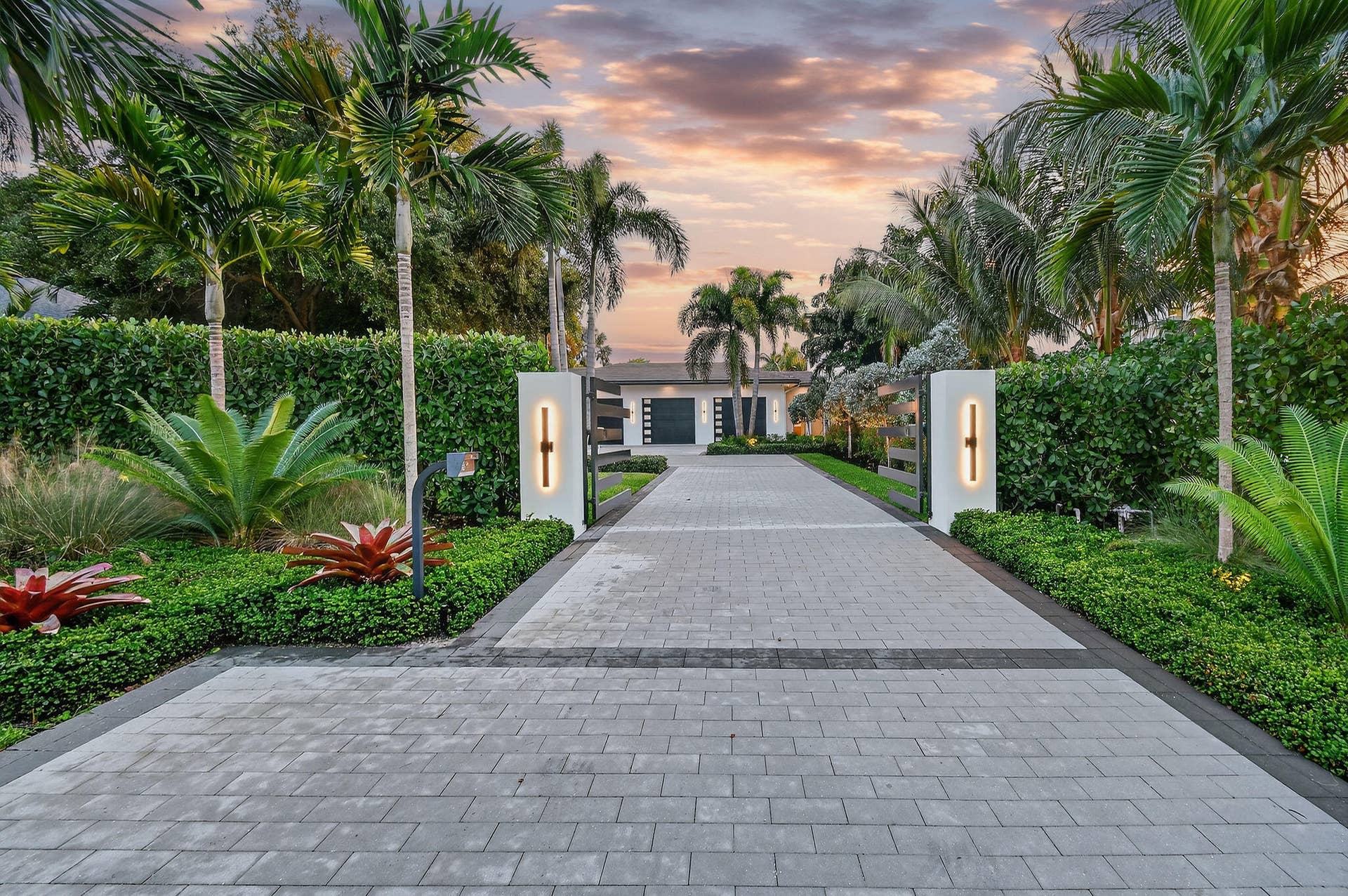 2085 Vitex Lane, North Palm Beach, FL 33408 2085VitexLn-Twilights(21)