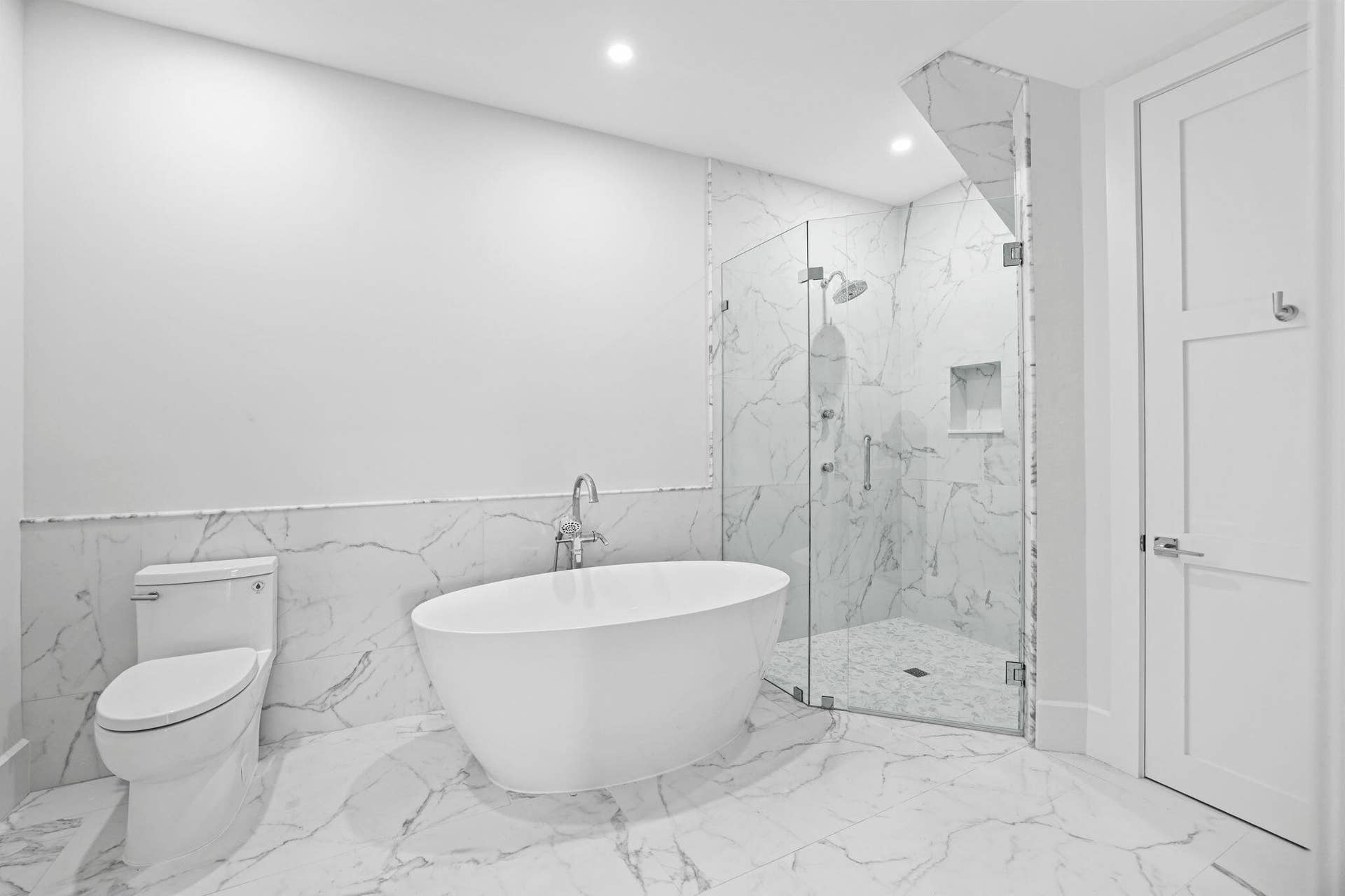 195 Birkdale Lane, Jupiter, FL 33458 195 Birkdale - Master Bathroom 2