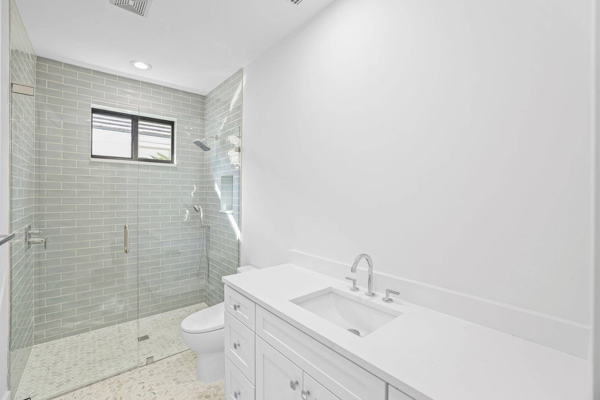 195 Birkdale Lane, Jupiter, FL 33458 195 Birkdale - Guest Bathroom 2