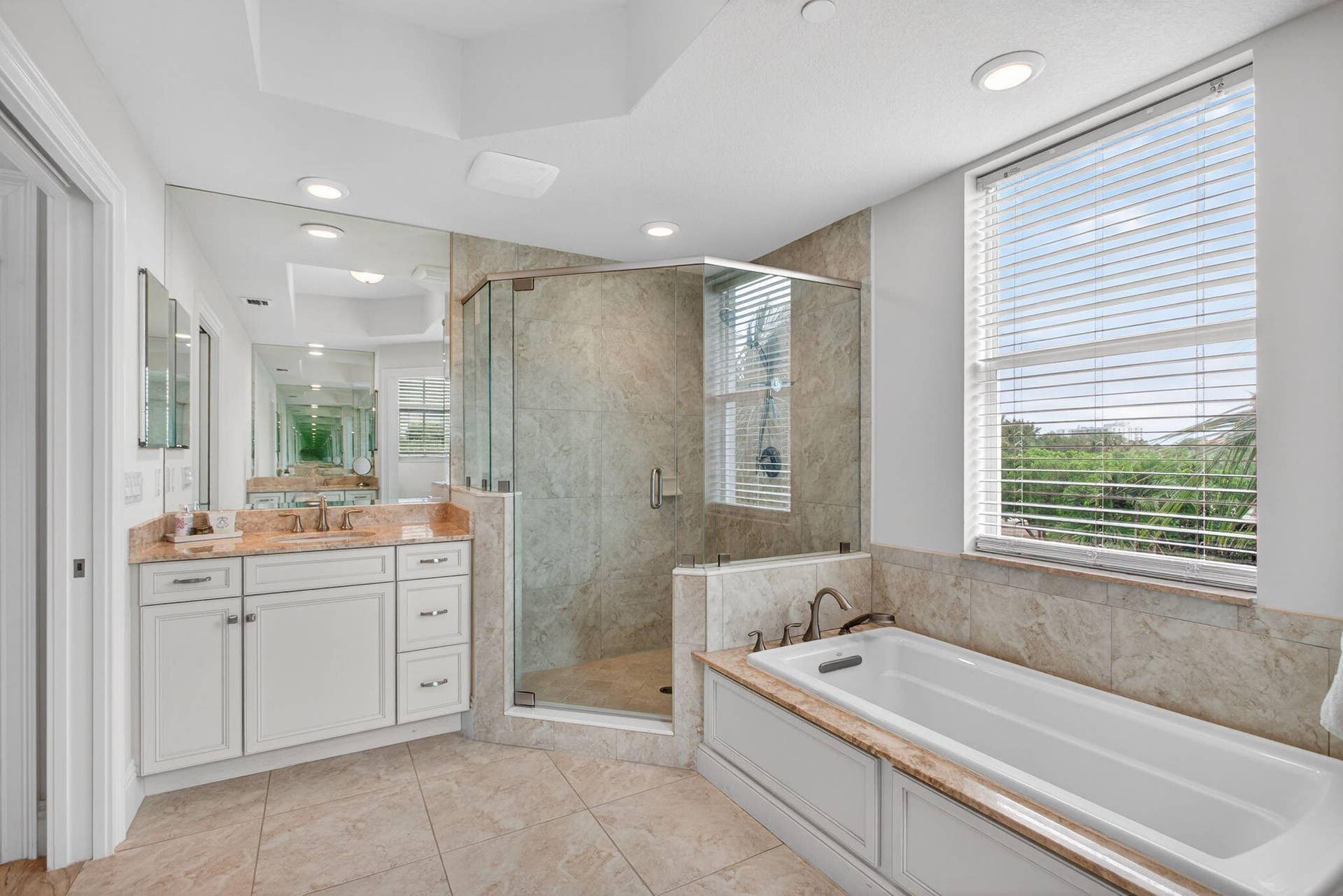 21-web-or-mls-320A2059