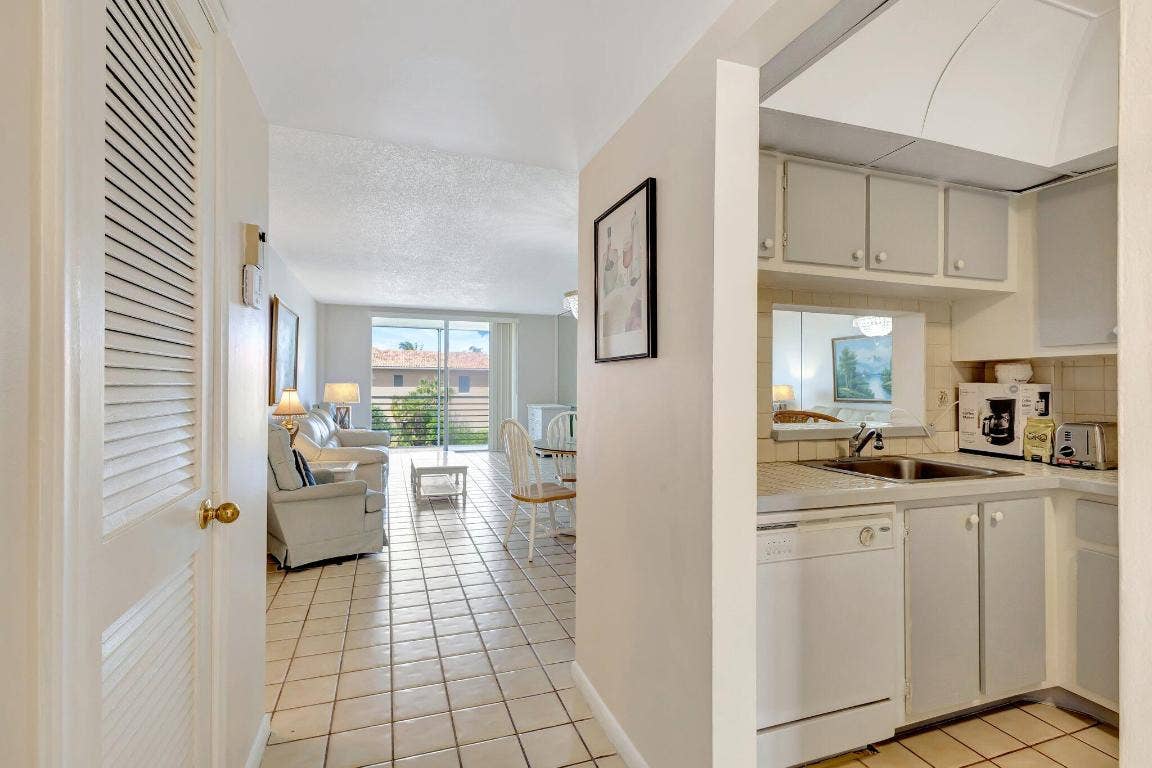 105 Paradise Harbour Boulevard, #307, North Palm Beach, FL 33408 105 Paradise Harbour Boulevard, #307, North Palm Beach, FL 33408