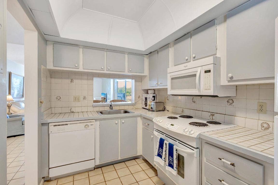 105 Paradise Harbour Boulevard, #307, North Palm Beach, FL 33408 105 Paradise Harbour Boulevard, #307, North Palm Beach, FL 33408
