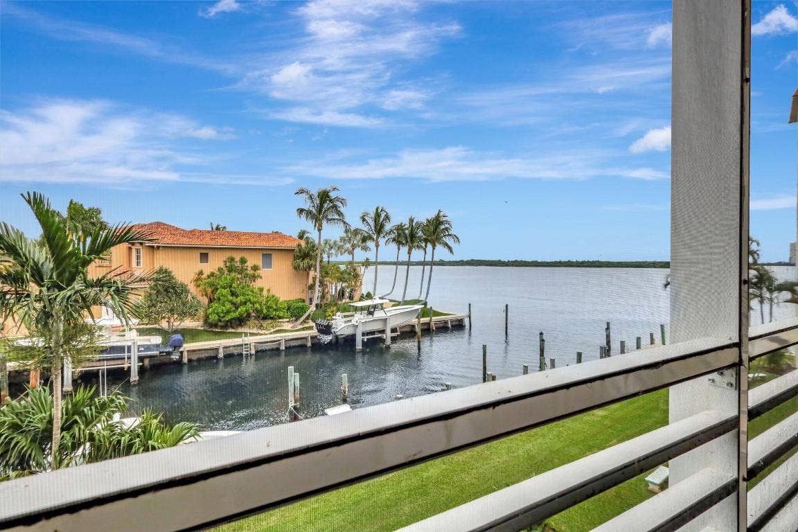 105 Paradise Harbour Boulevard, #307, North Palm Beach, FL 33408 105 Paradise Harbour Boulevard, #307, North Palm Beach, FL 33408