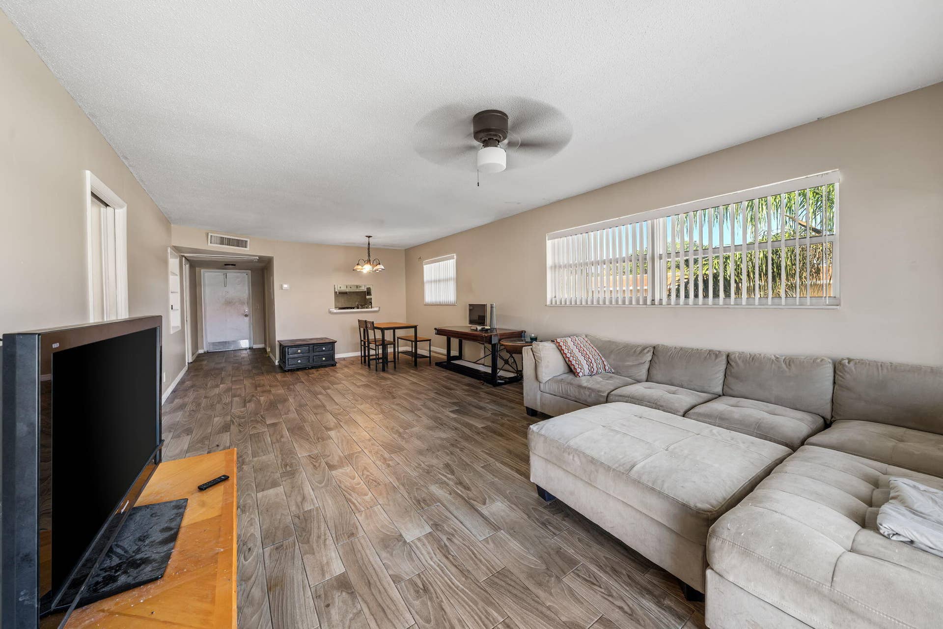 419 S Us Highway 1, #E201, North Palm Beach, FL 33408 Living Room 2
