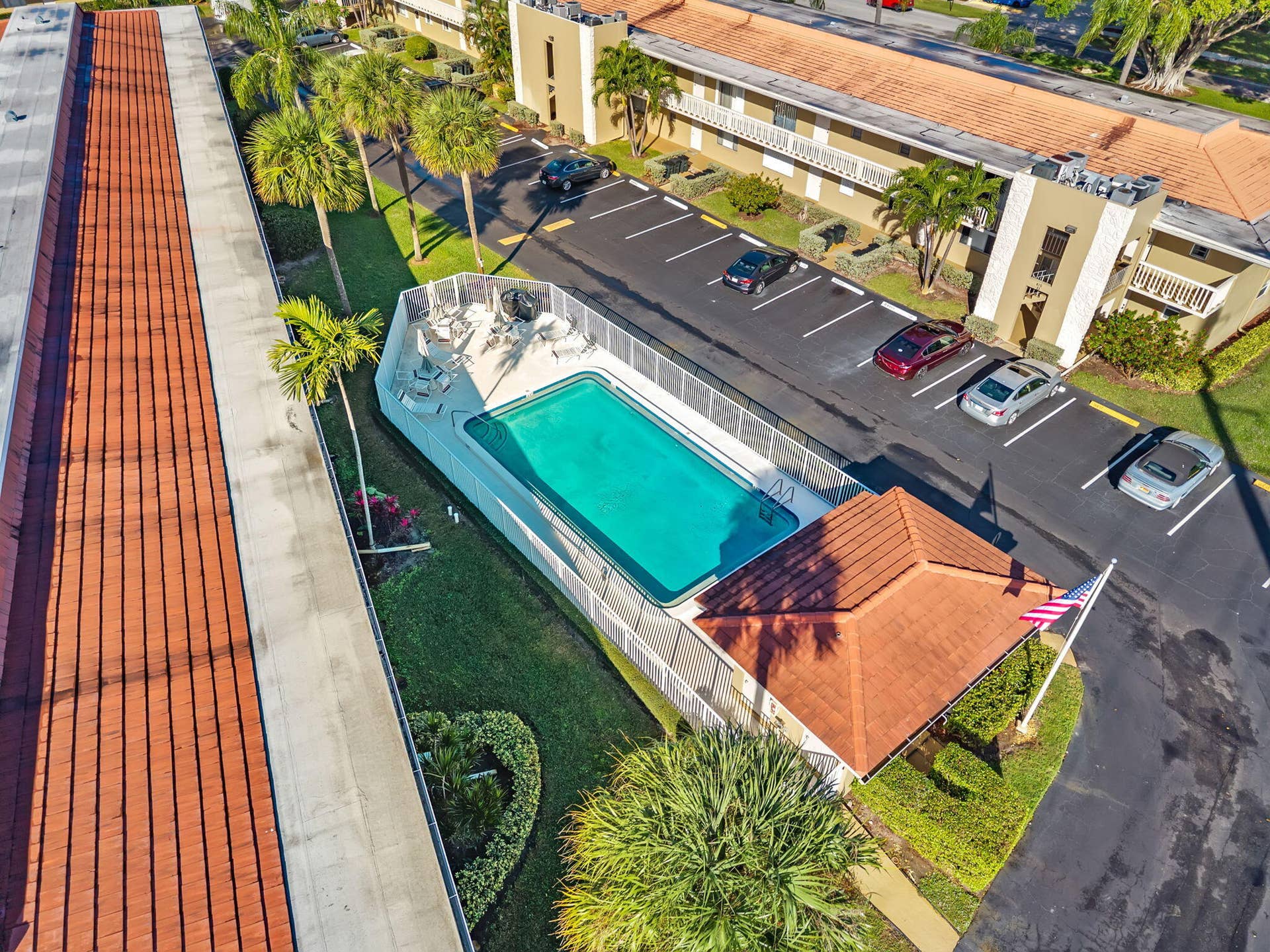419 S Us Highway 1, #E201, North Palm Beach, FL 33408 Pool 1 of 2