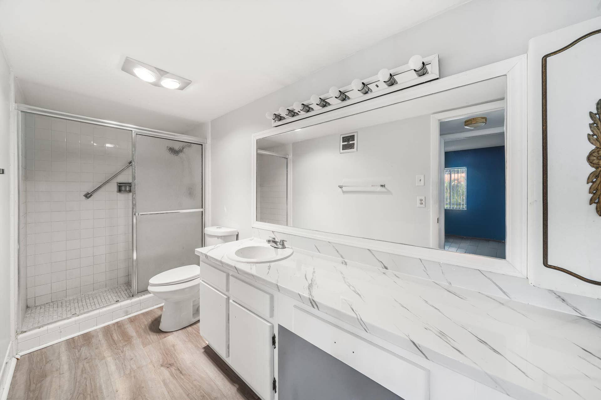 419 S Us Highway 1, #E201, North Palm Beach, FL 33408 Bathroom 1