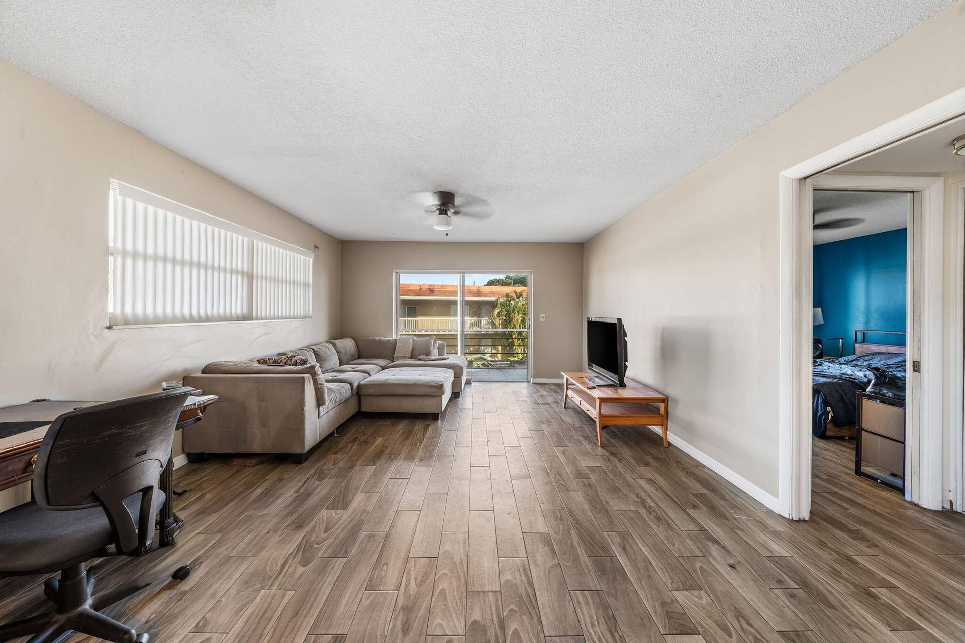 419 S Us Highway 1, #E201, North Palm Beach, FL 33408 Living Room 4