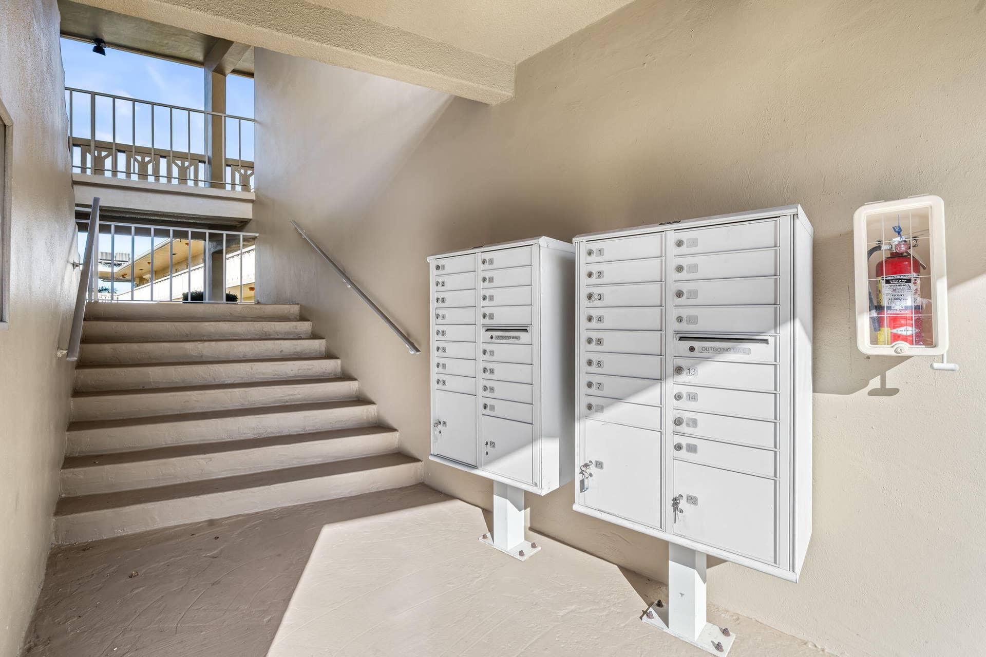 419 S Us Highway 1, #E201, North Palm Beach, FL 33408 Mailboxes