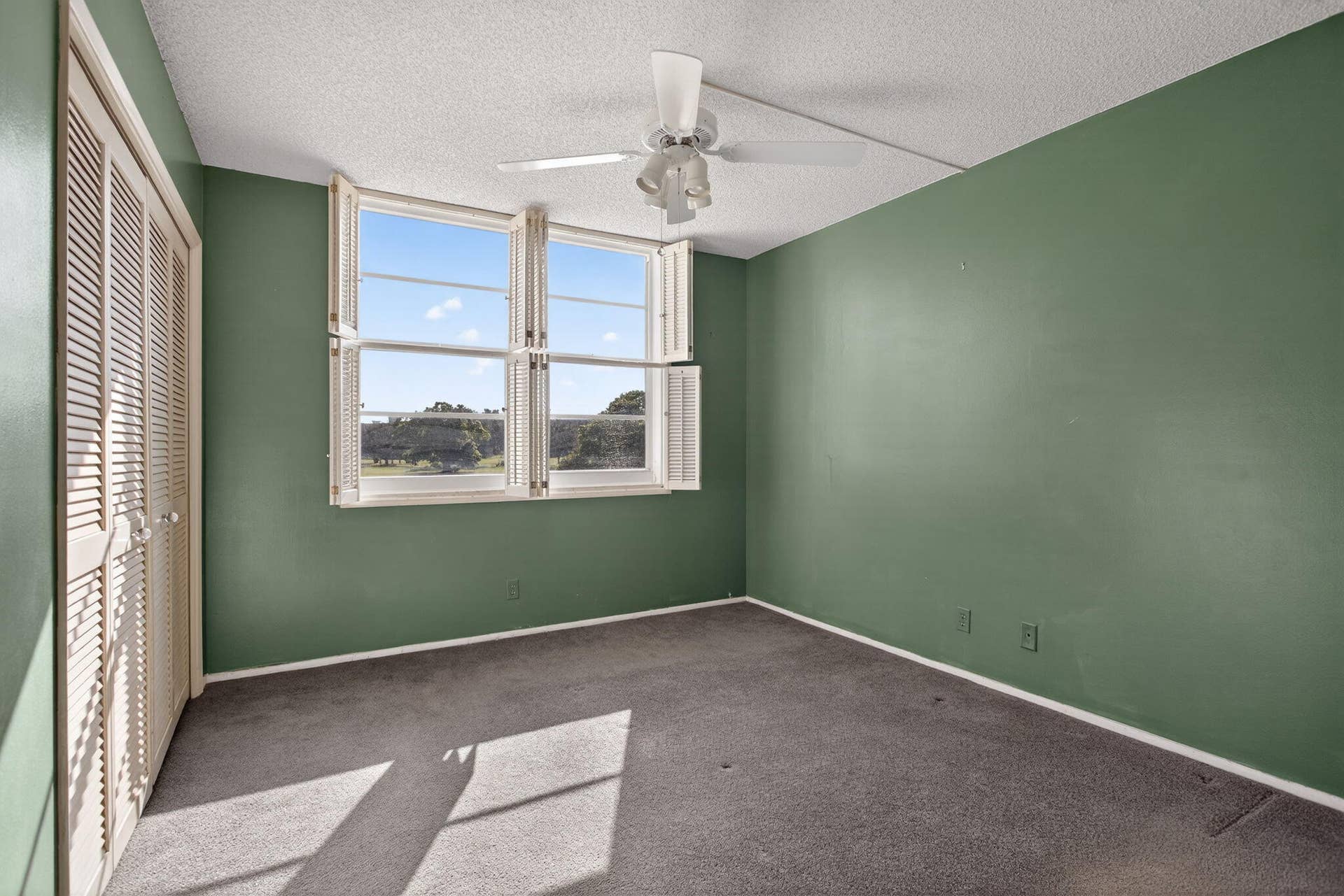 2nd Bedroom