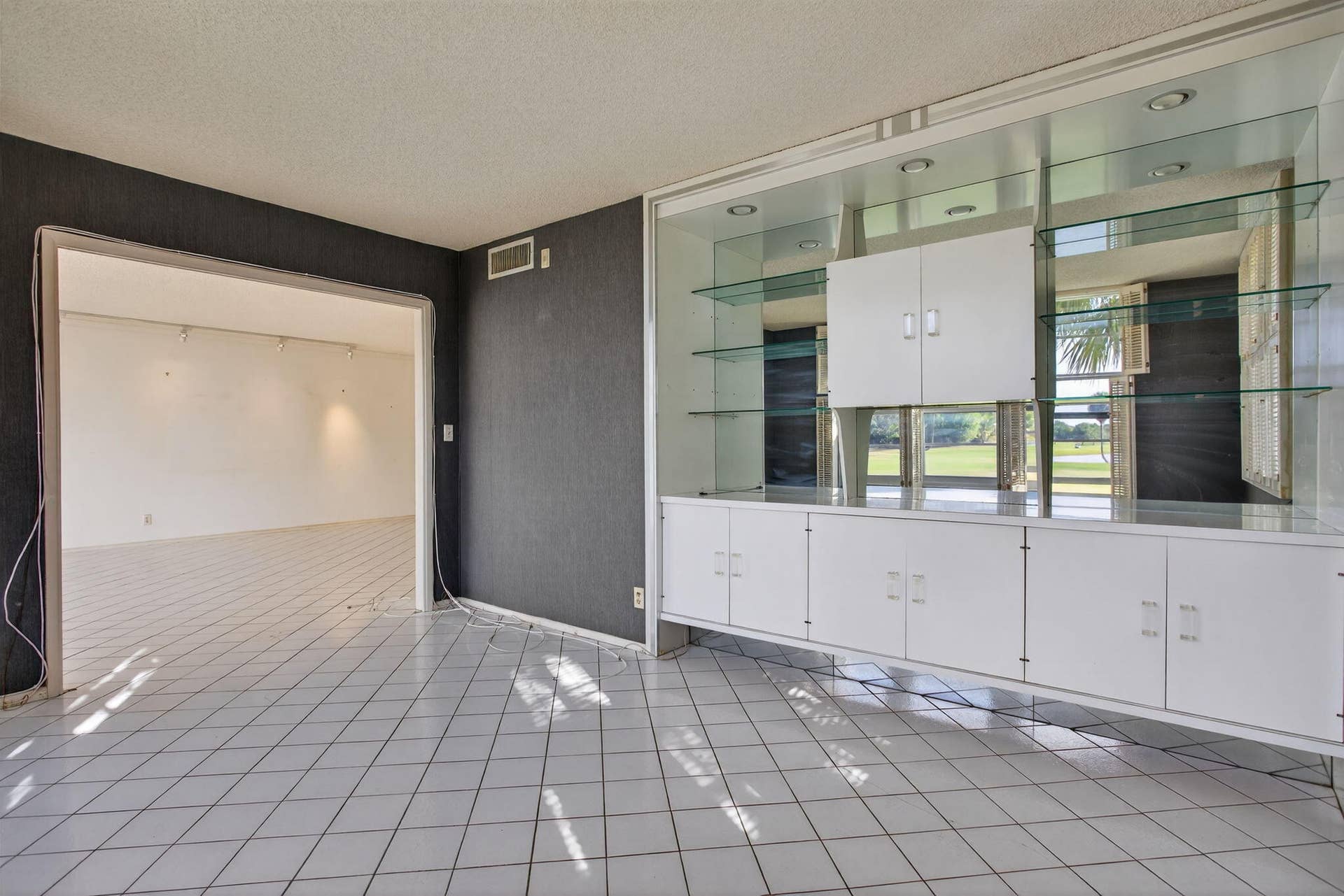 3rd Bedroom/Office/Den