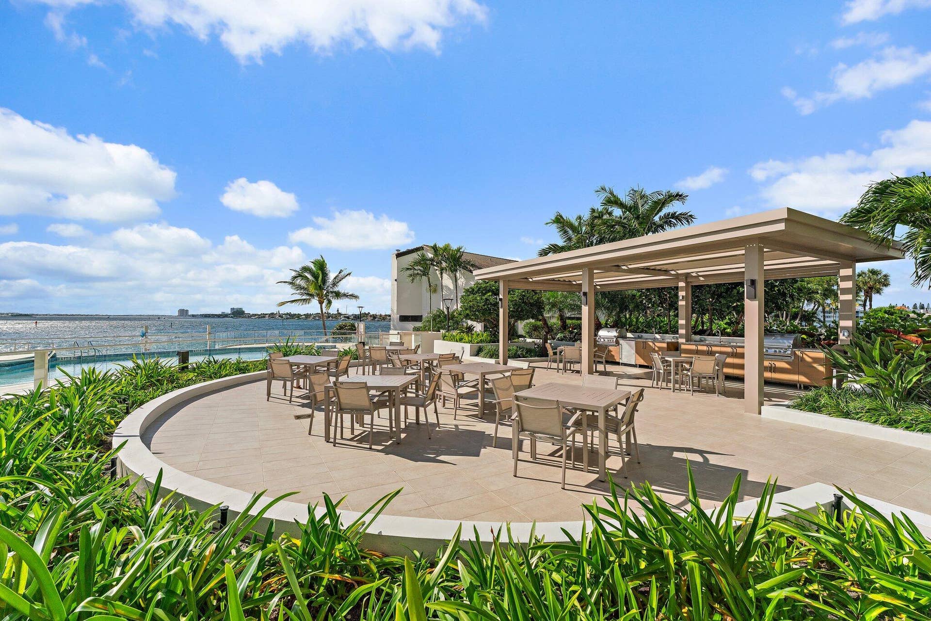 100 Lakeshore Drive, #457, North Palm Beach, FL 33408 100 Lakeshore Drive #457