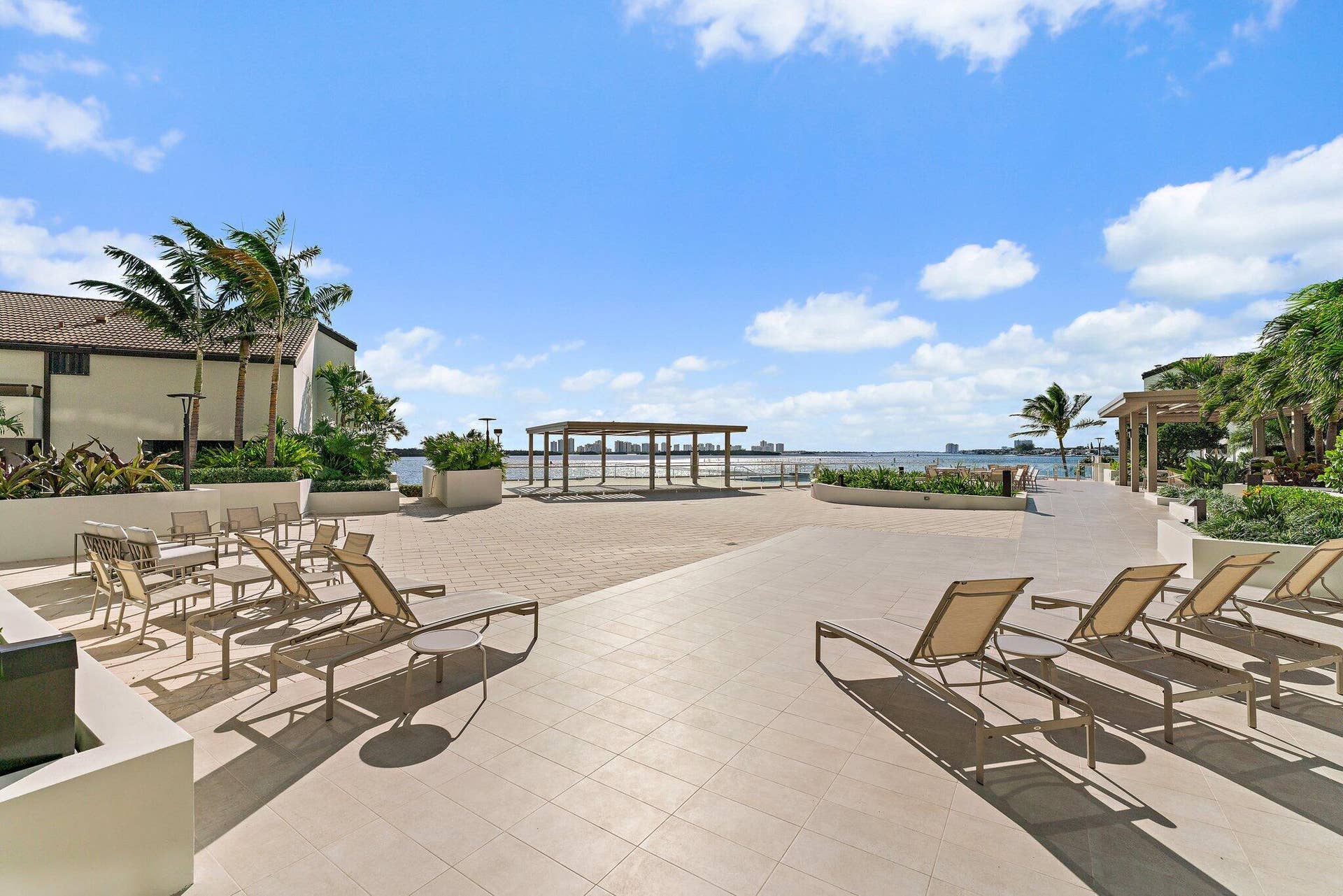 100 Lakeshore Drive, #457, North Palm Beach, FL 33408 100 Lakeshore Drive #457
