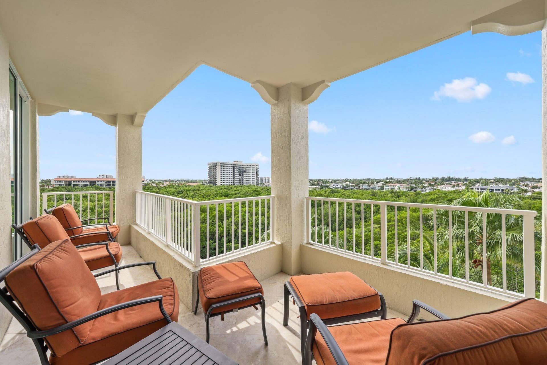 balcony 2