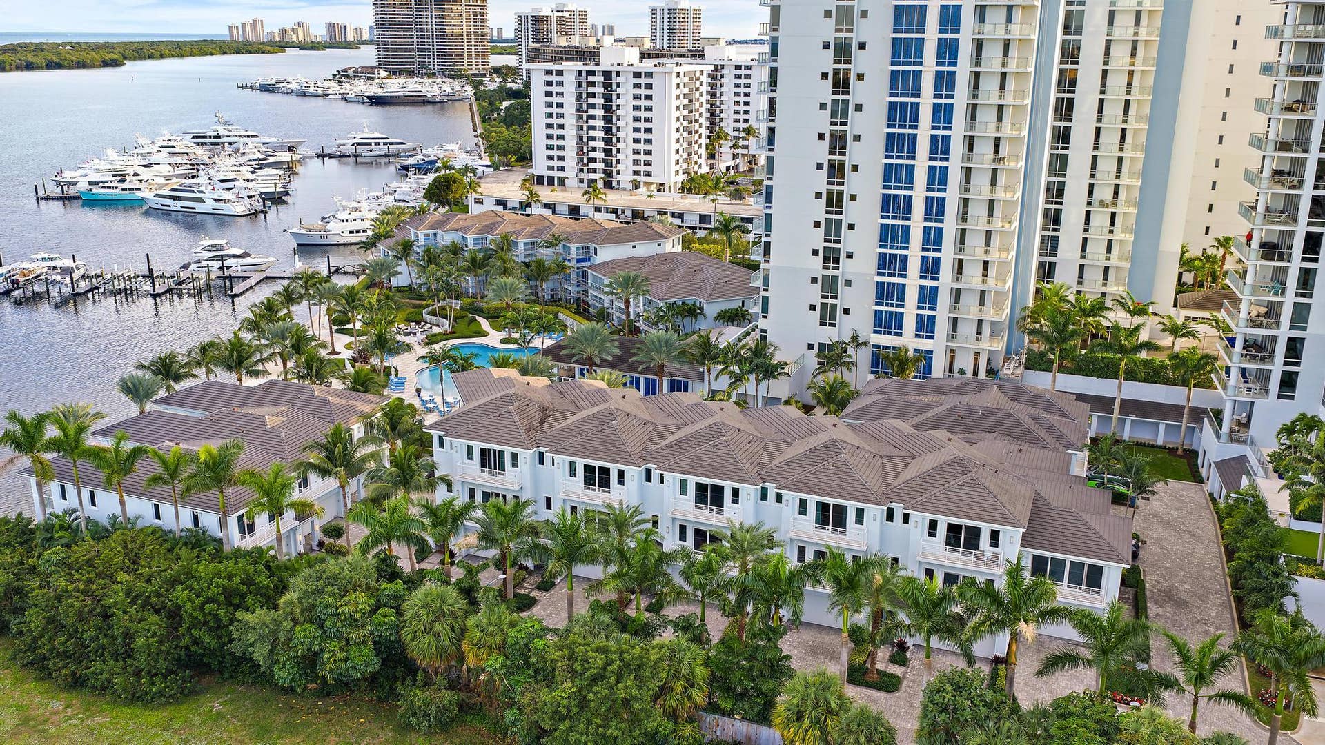 112 Water Club Court N, North Palm Beach, FL 33408 112 Water Clb Wy-42