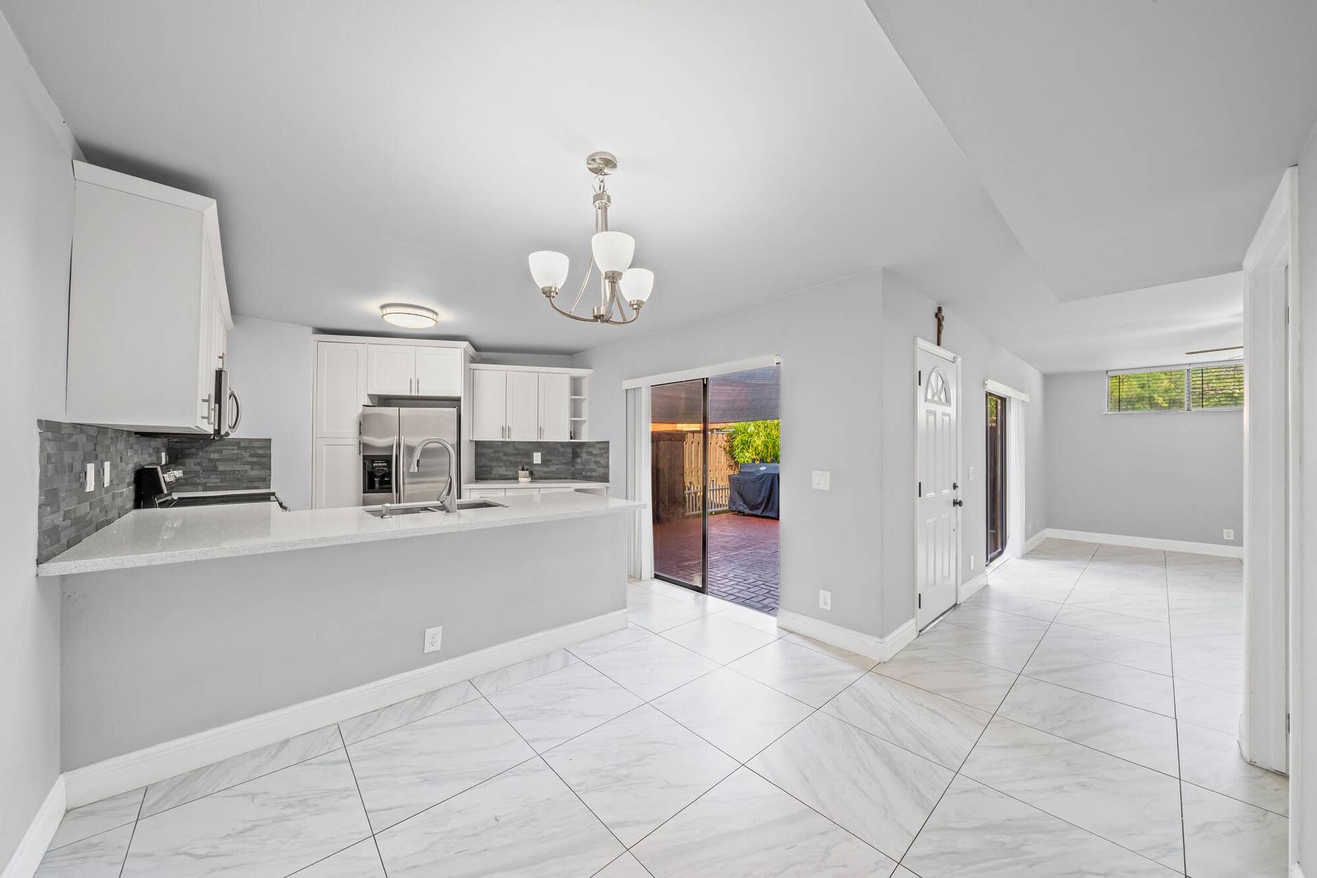 8194 Thames Boulevard, #B, Boca Raton, FL 33433 23 Dining Area (1)