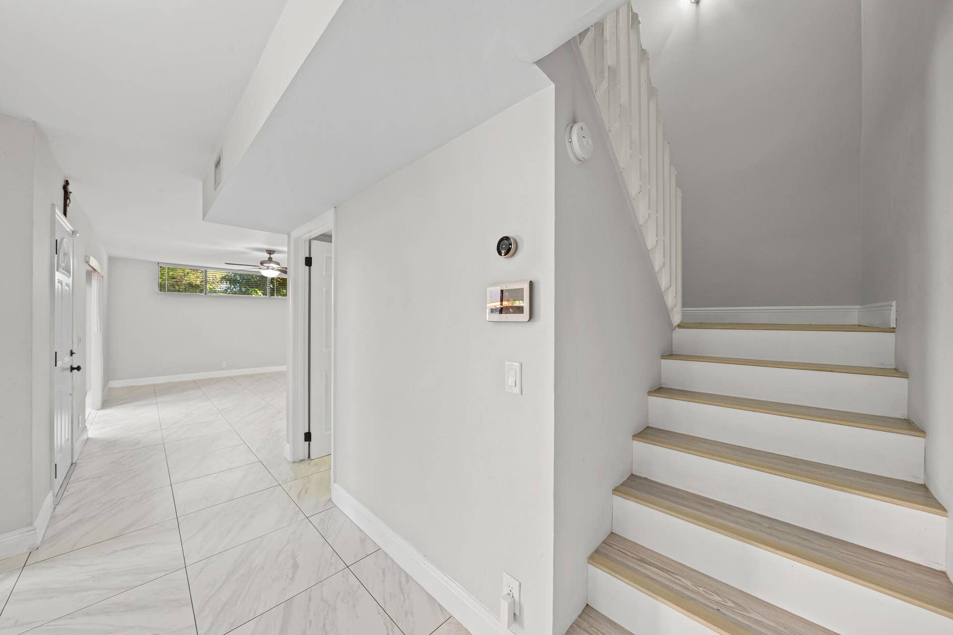 8194 Thames Boulevard, #B, Boca Raton, FL 33433 11 Stairwell (1)