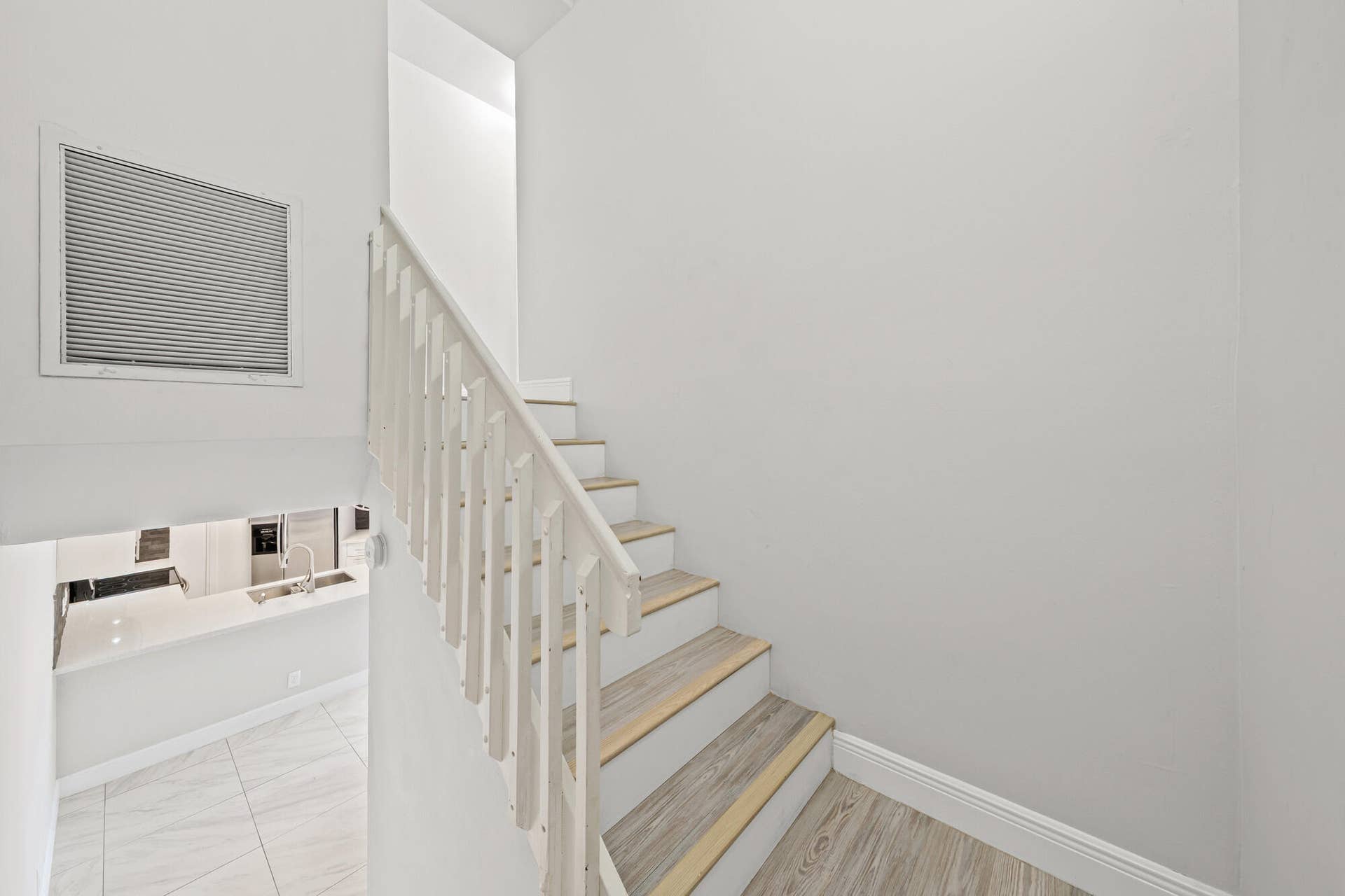 8194 Thames Boulevard, #B, Boca Raton, FL 33433 11 Stairwell (2)
